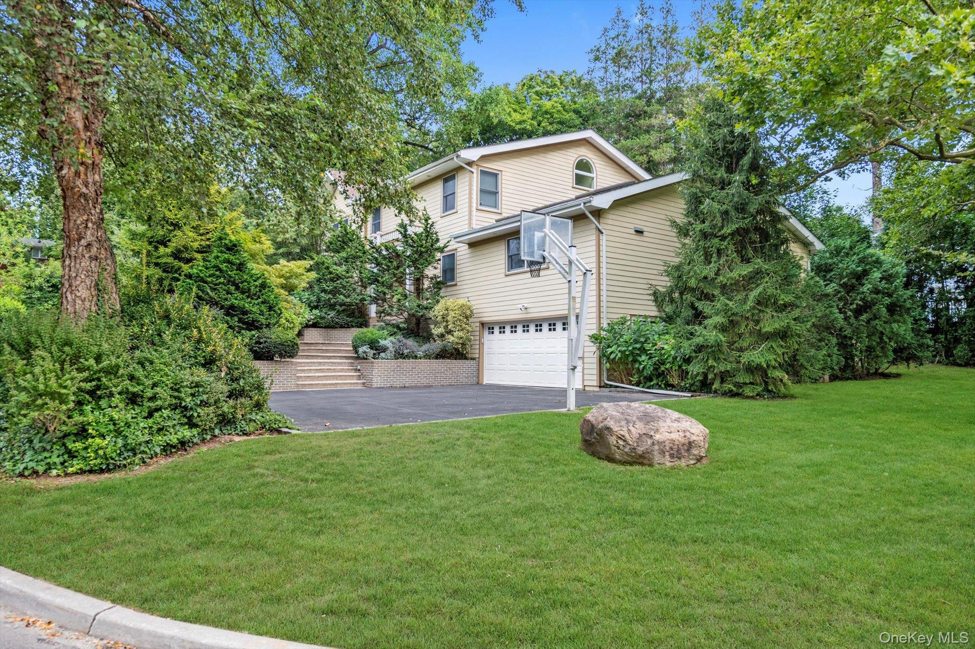 Single Family Briarfield Nassau County, NY 11020, MLS-902365-35