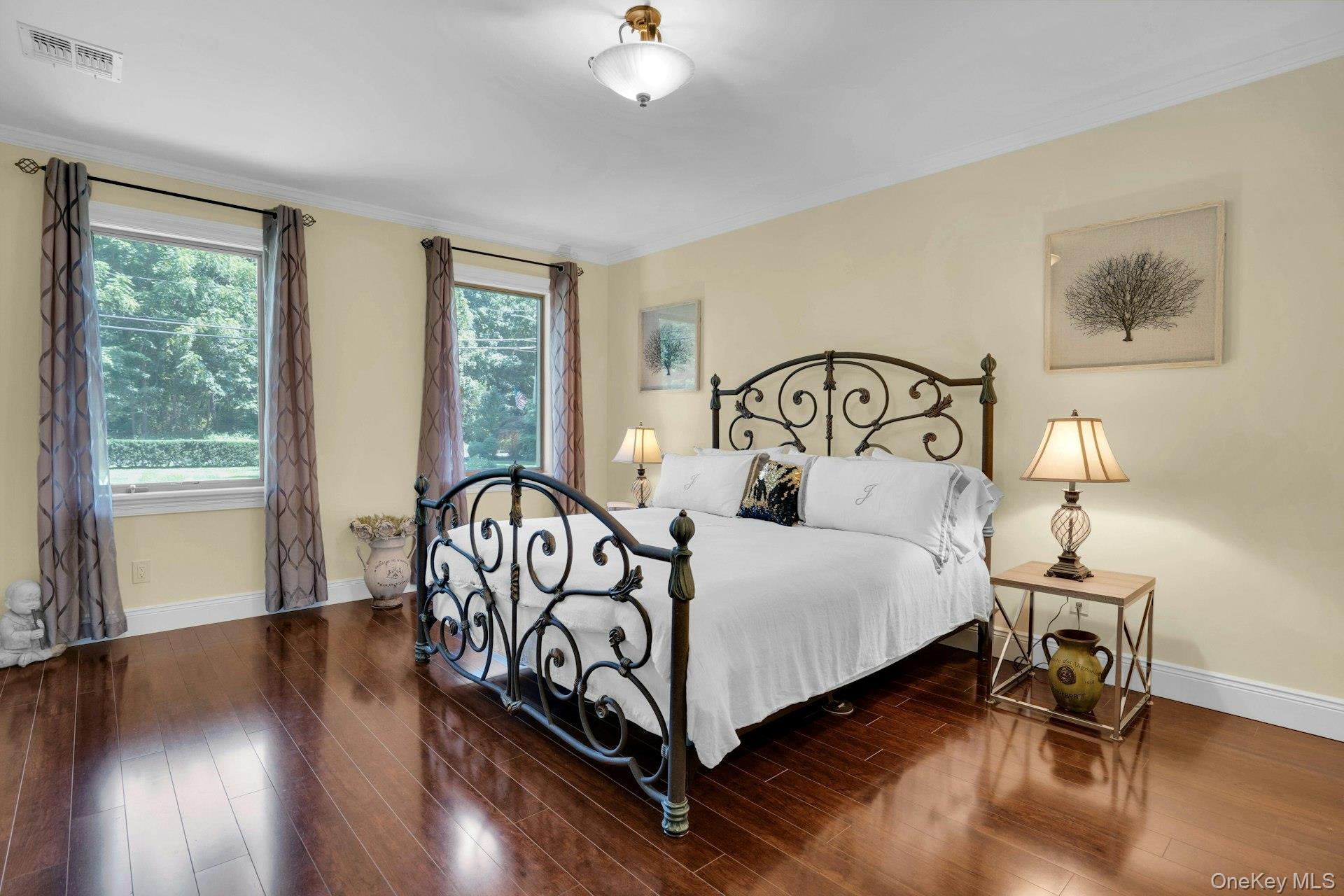 Single Family Redwood Suffolk County, NY 11746, MLS-902406-28