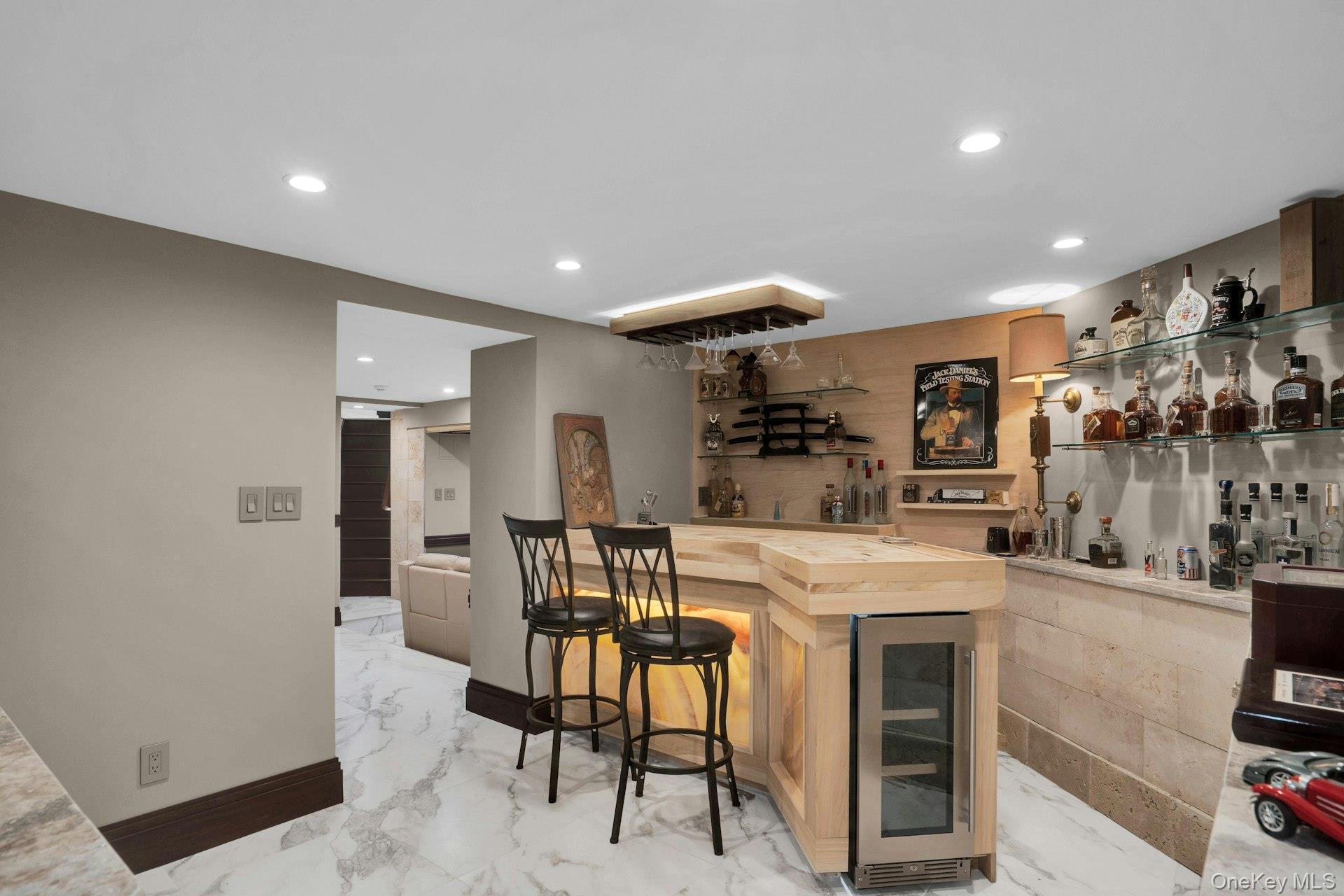 Single Family Redwood Suffolk County, NY 11746, MLS-902406-35