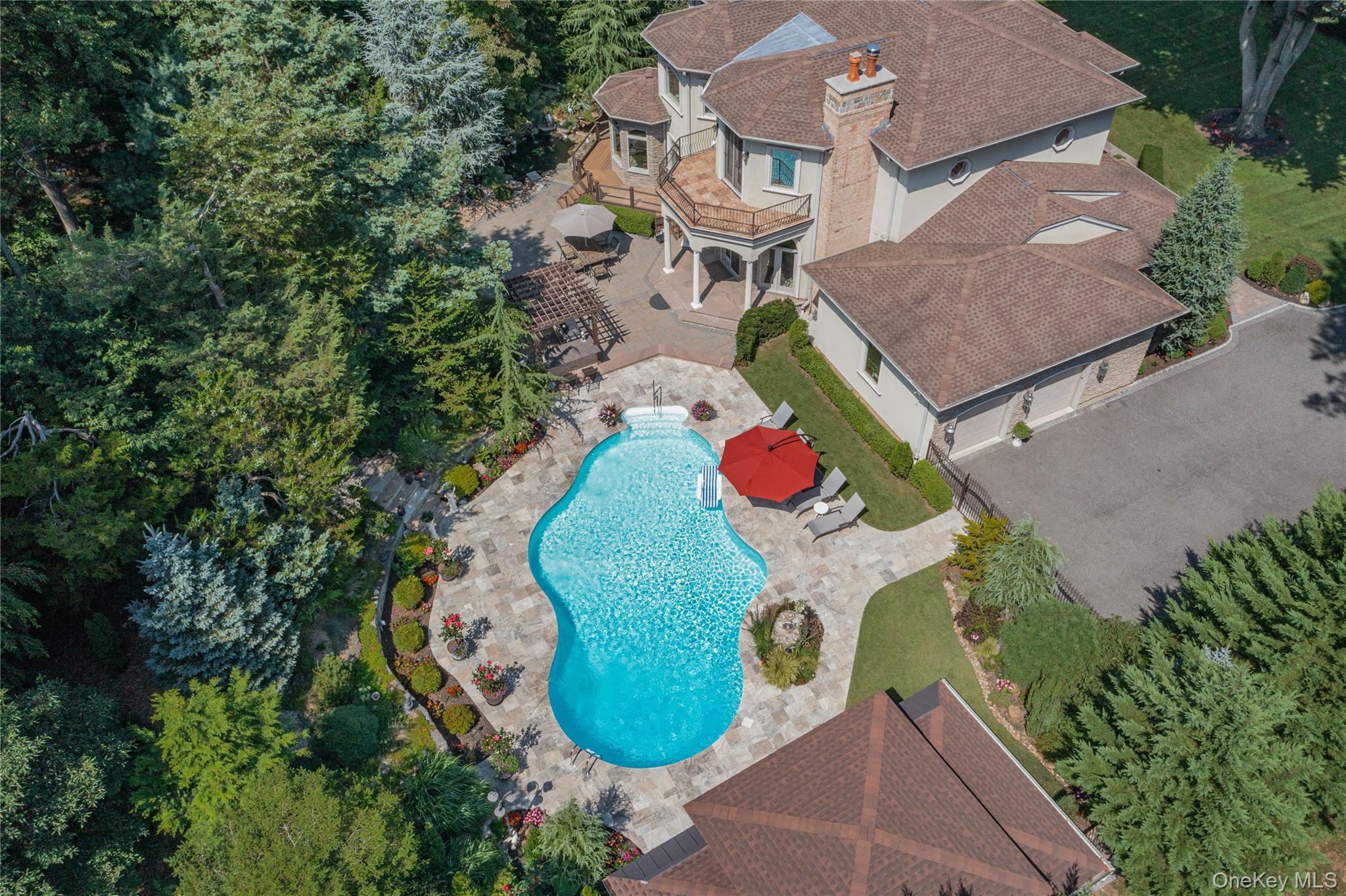 Single Family Redwood  Suffolk County, NY 11746, MLS-902406-50