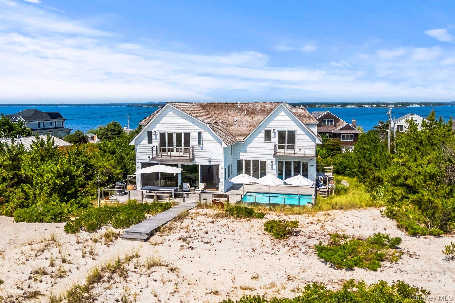 Single Family Dune Suffolk County, NY 11977, MLS-902420-31