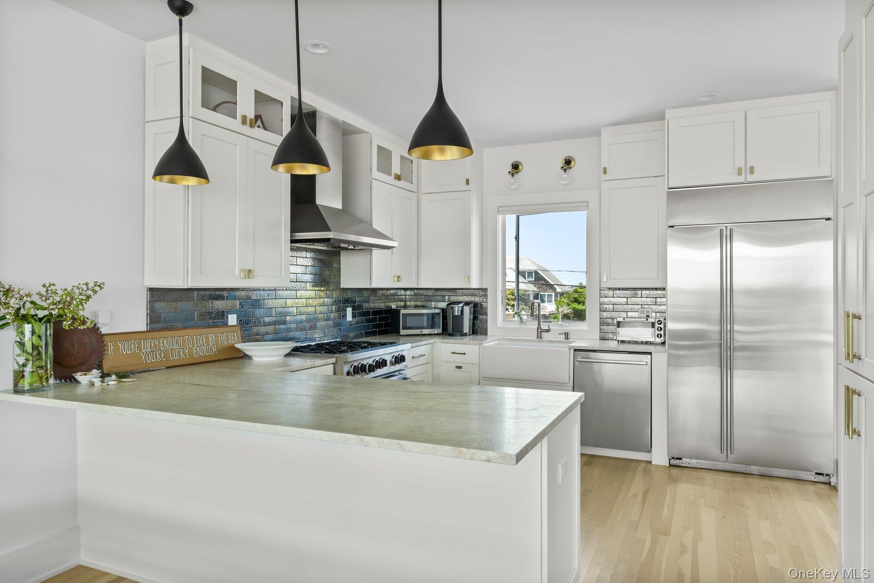 Single Family Dune Suffolk County, NY 11977, MLS-902420-8