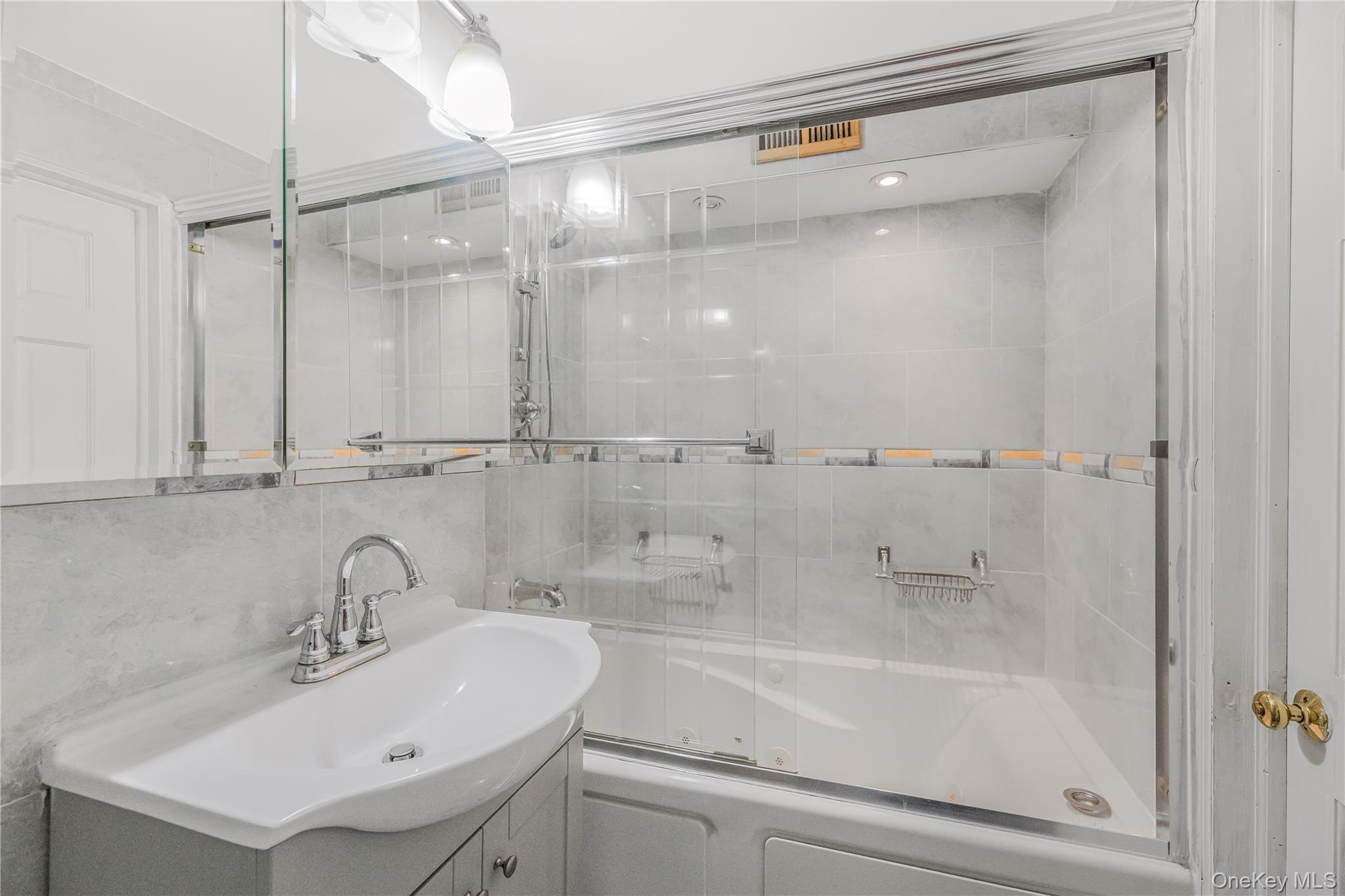 Coop Henry Hudson  Bronx, NY 10463, MLS-902442-12