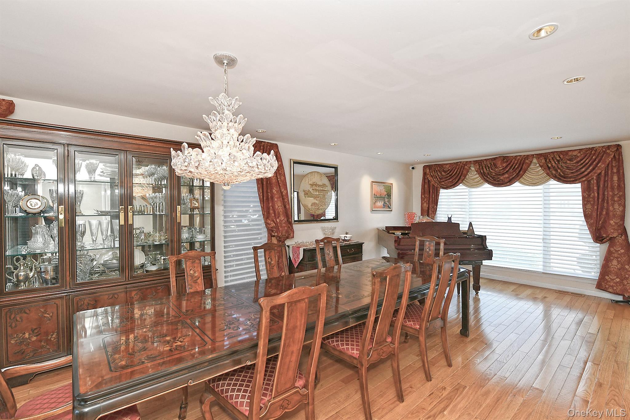 Single Family Fairwater Nassau County, NY 11758, MLS-902443-15