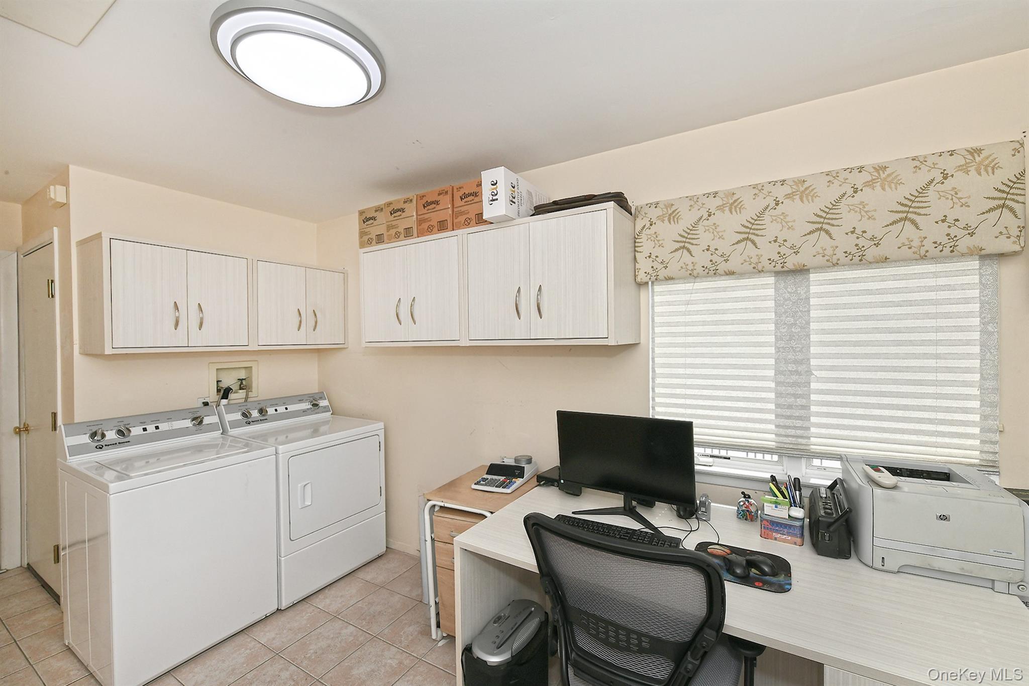 Single Family Fairwater Nassau County, NY 11758, MLS-902443-19