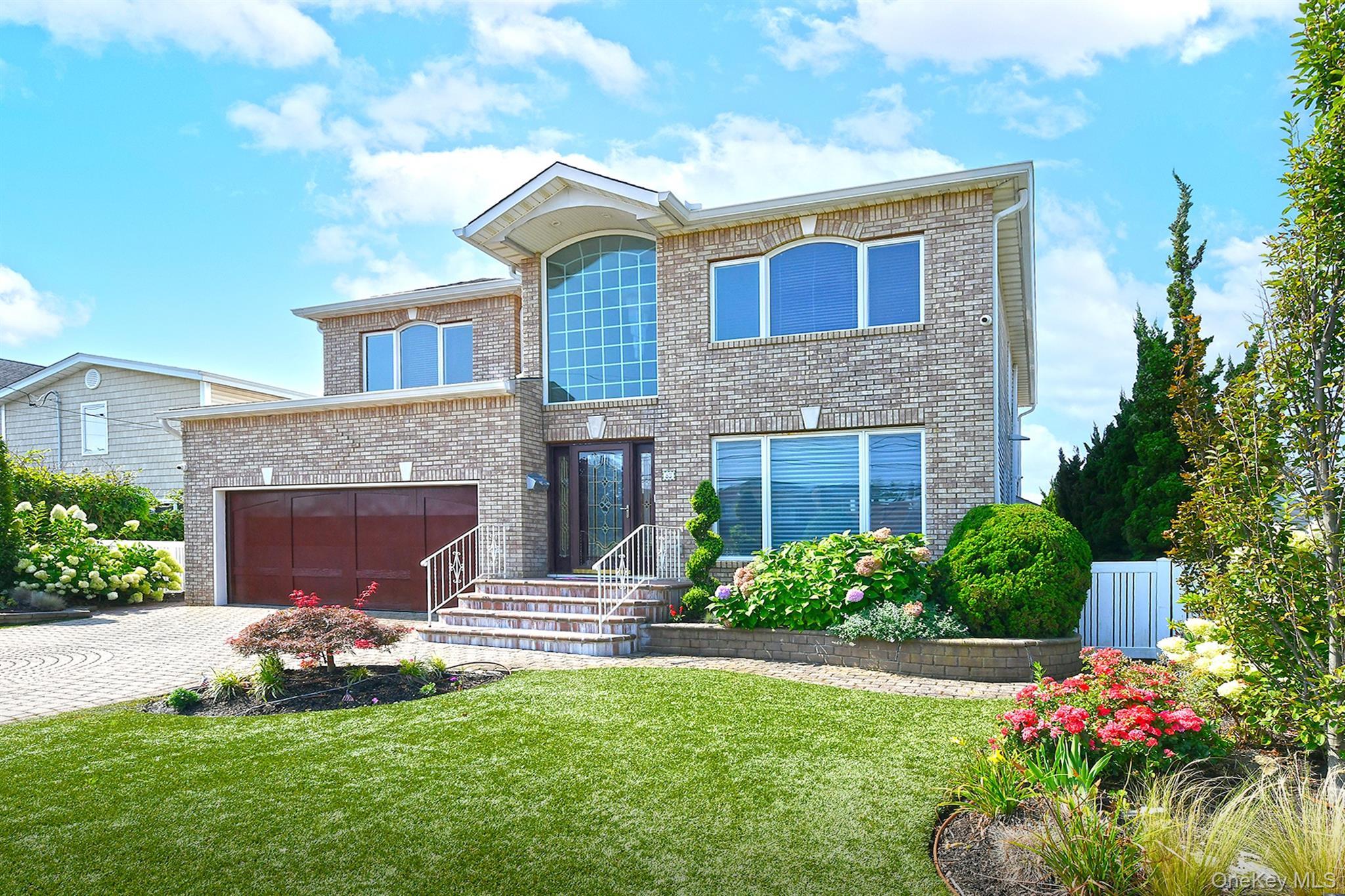 Single Family Fairwater Nassau County, NY 11758, MLS-902443-2