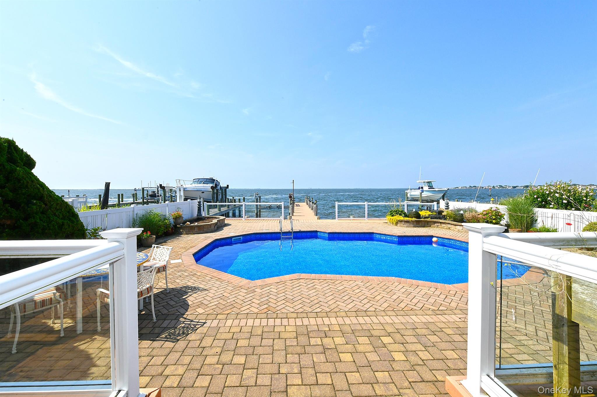 Single Family Fairwater Nassau County, NY 11758, MLS-902443-33