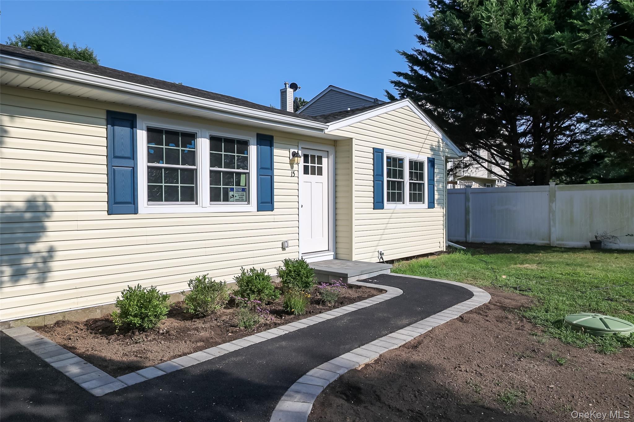 Single Family Maple  Suffolk County, NY 11798, MLS-902468-3