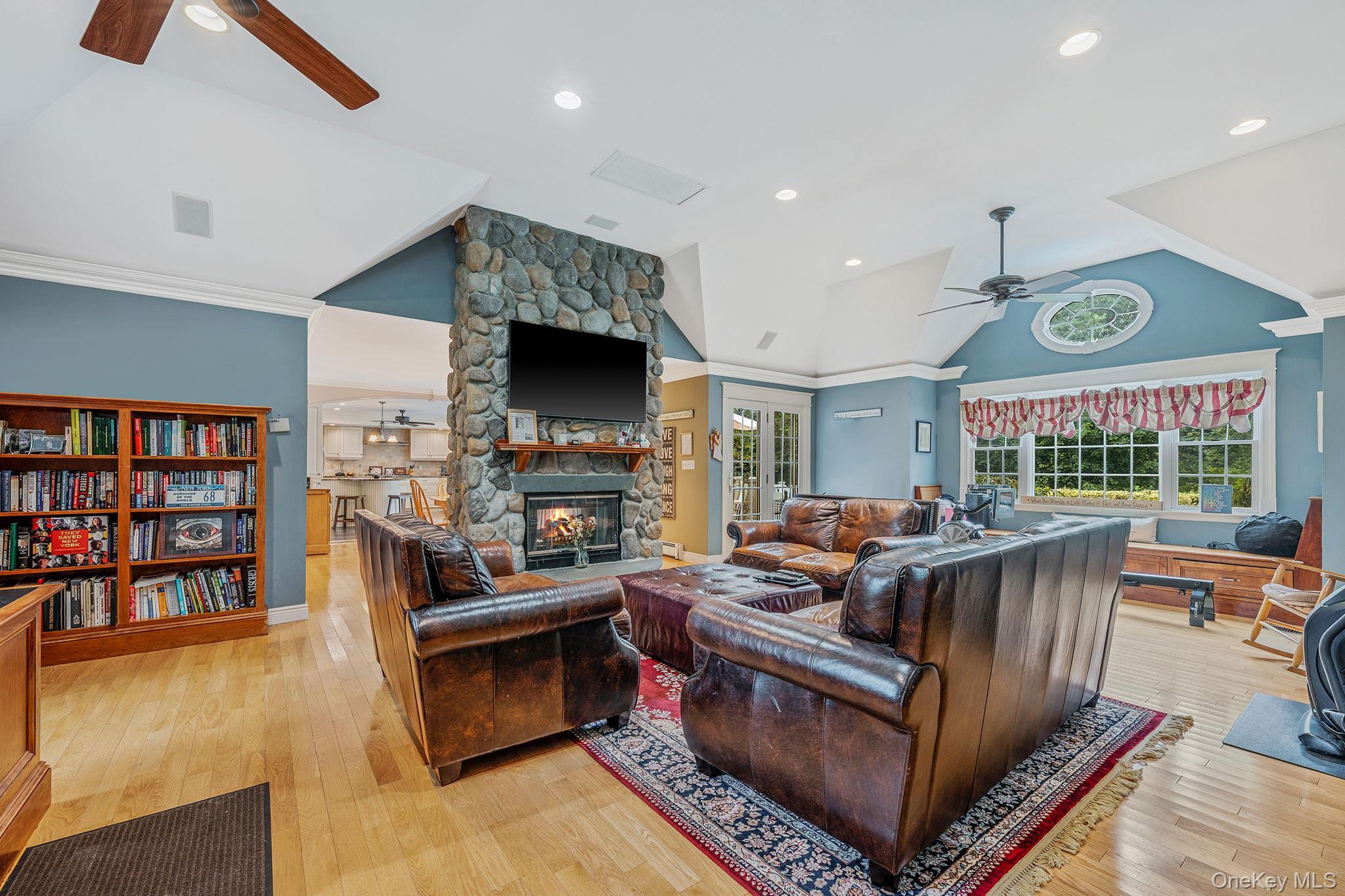 Single Family Spyglass  Suffolk County, NY 11733, MLS-902576-10