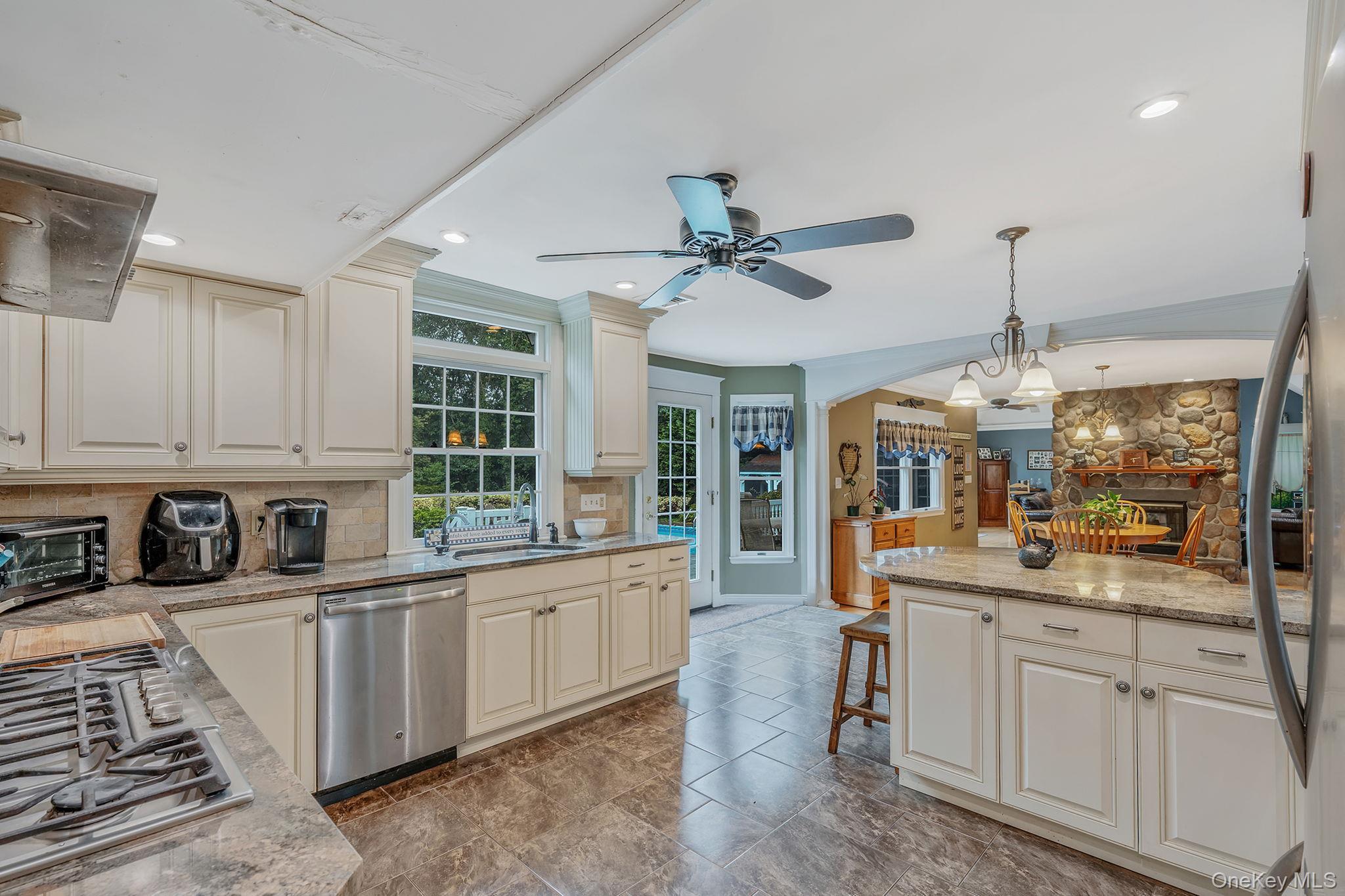 Single Family Spyglass  Suffolk County, NY 11733, MLS-902576-14