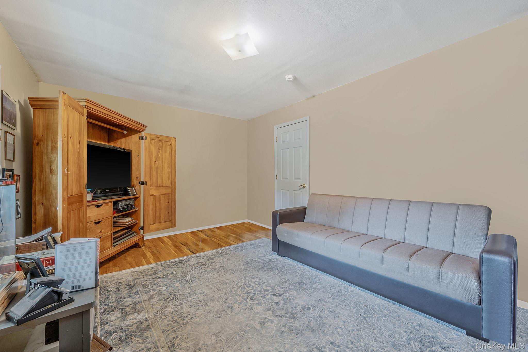 Single Family Spyglass  Suffolk County, NY 11733, MLS-902576-18