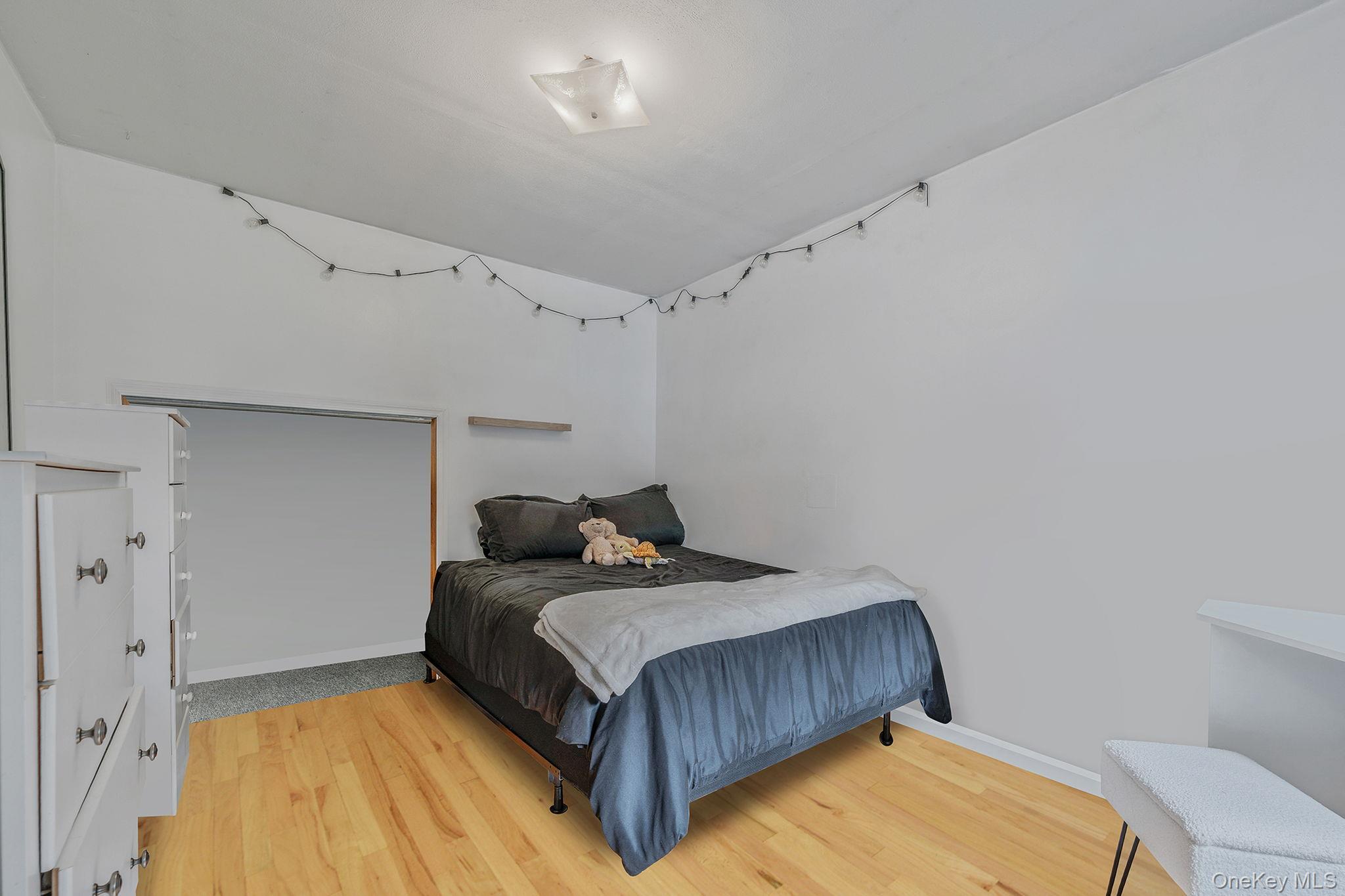 Single Family Spyglass  Suffolk County, NY 11733, MLS-902576-19