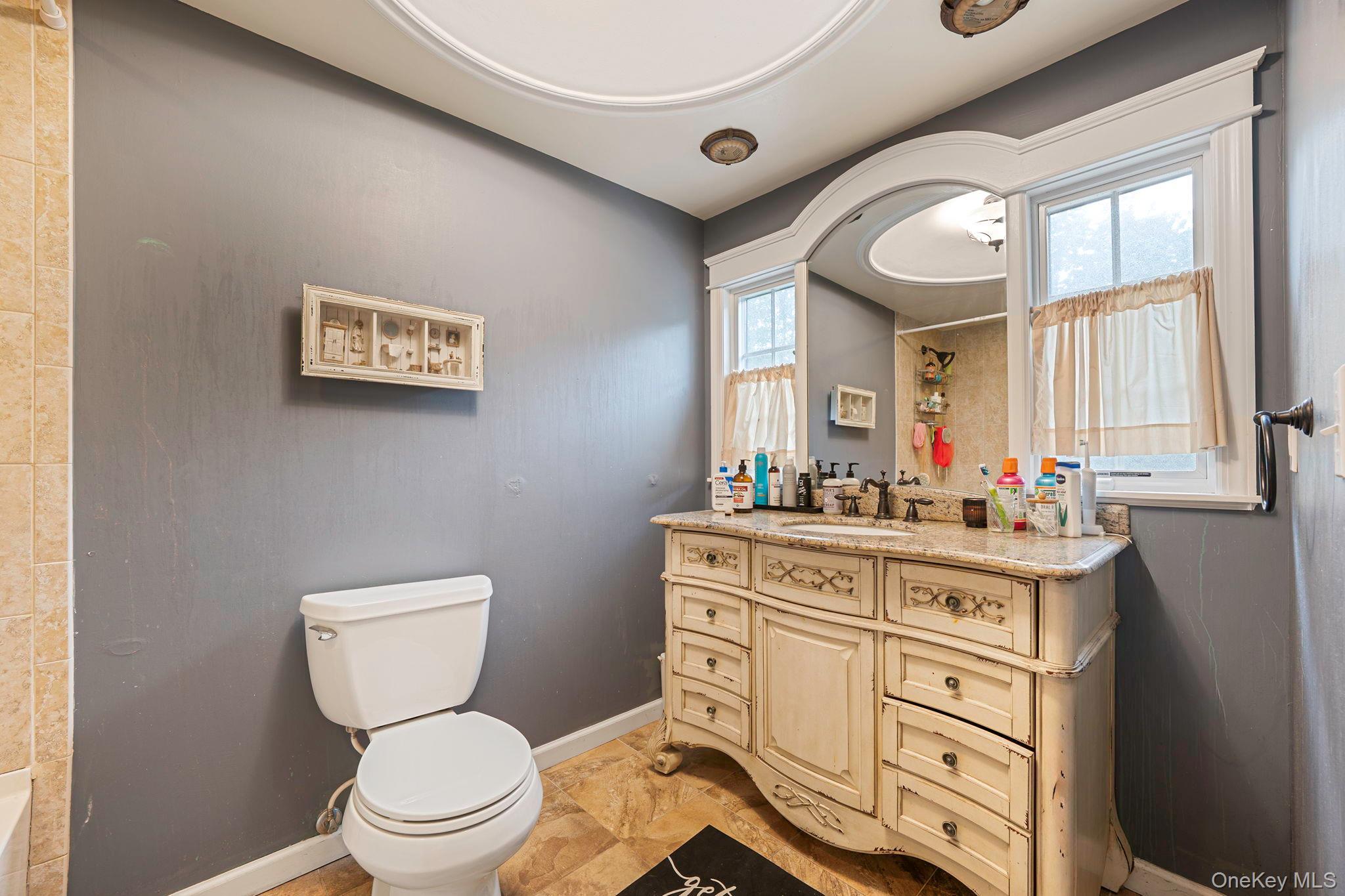 Single Family Spyglass  Suffolk County, NY 11733, MLS-902576-20