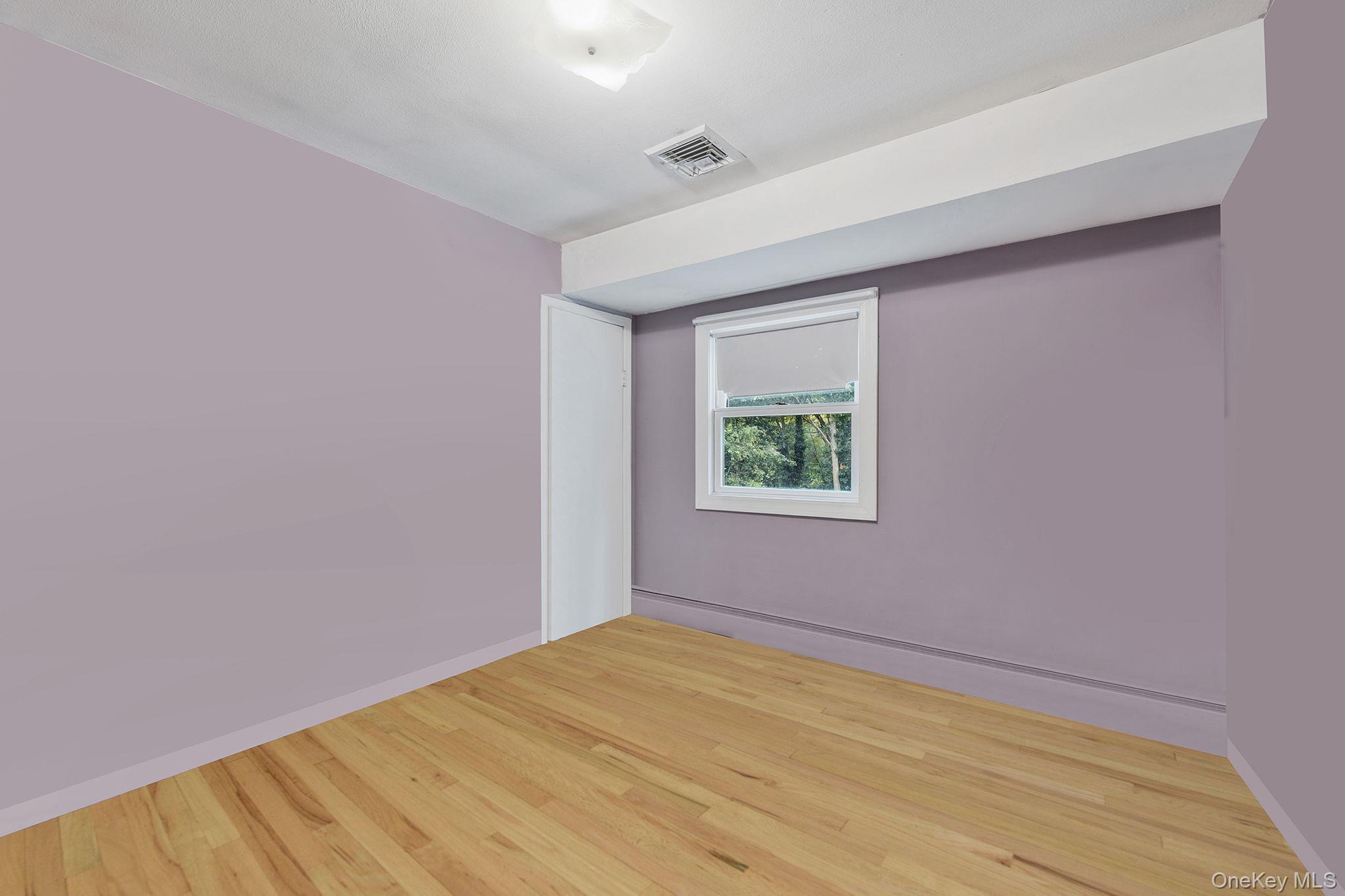 Single Family Spyglass  Suffolk County, NY 11733, MLS-902576-29