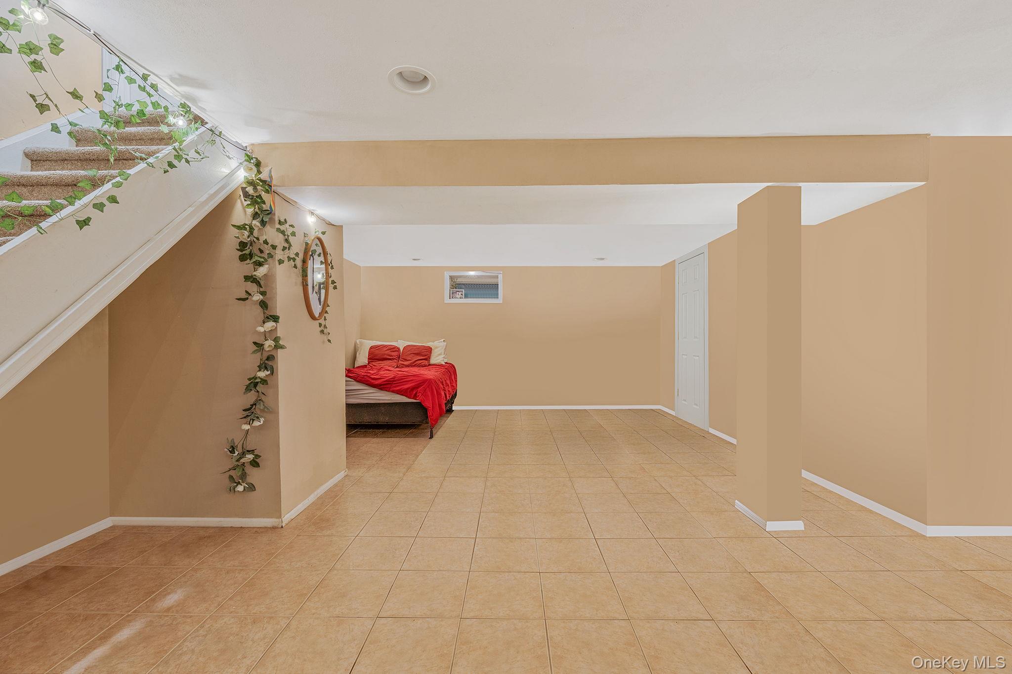 Single Family Spyglass  Suffolk County, NY 11733, MLS-902576-30