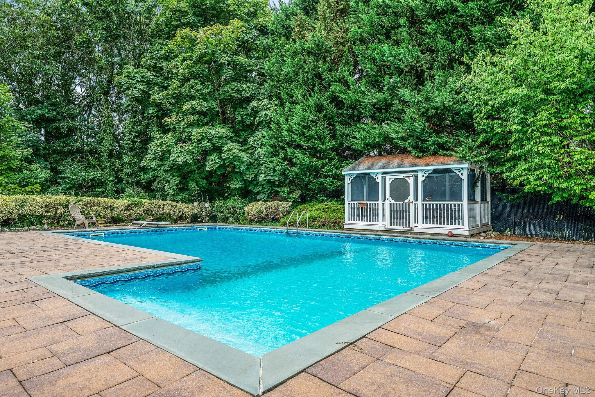 Single Family Spyglass  Suffolk County, NY 11733, MLS-902576-34