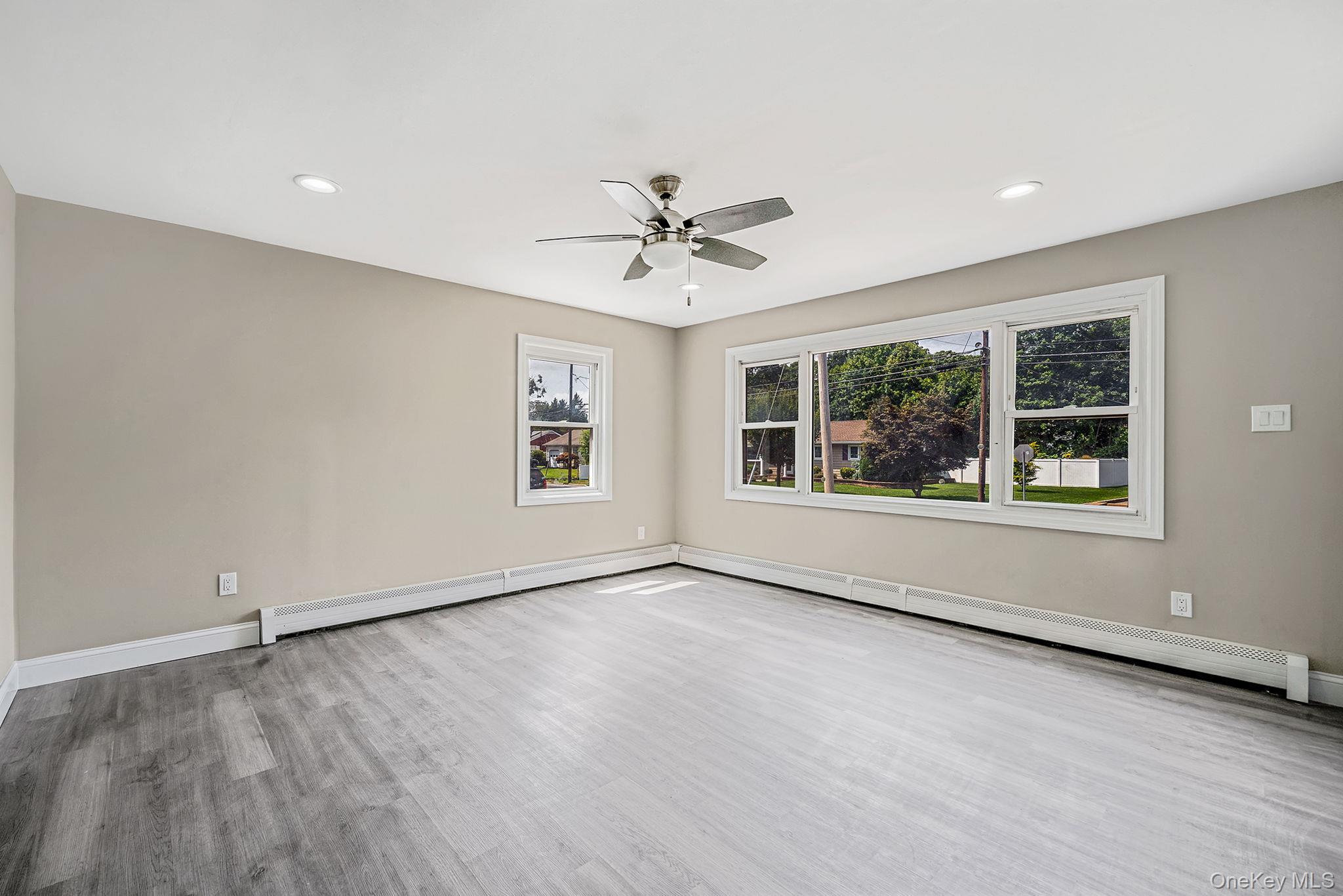 Single Family Old Country  Suffolk County, NY 11729, MLS-902592-14