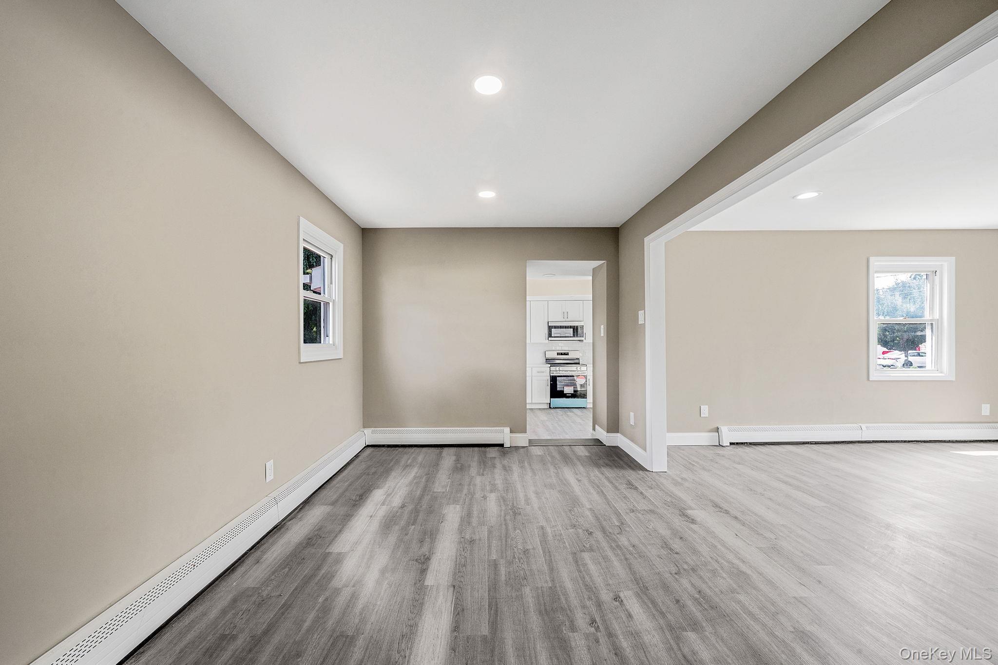 Single Family Old Country  Suffolk County, NY 11729, MLS-902592-17