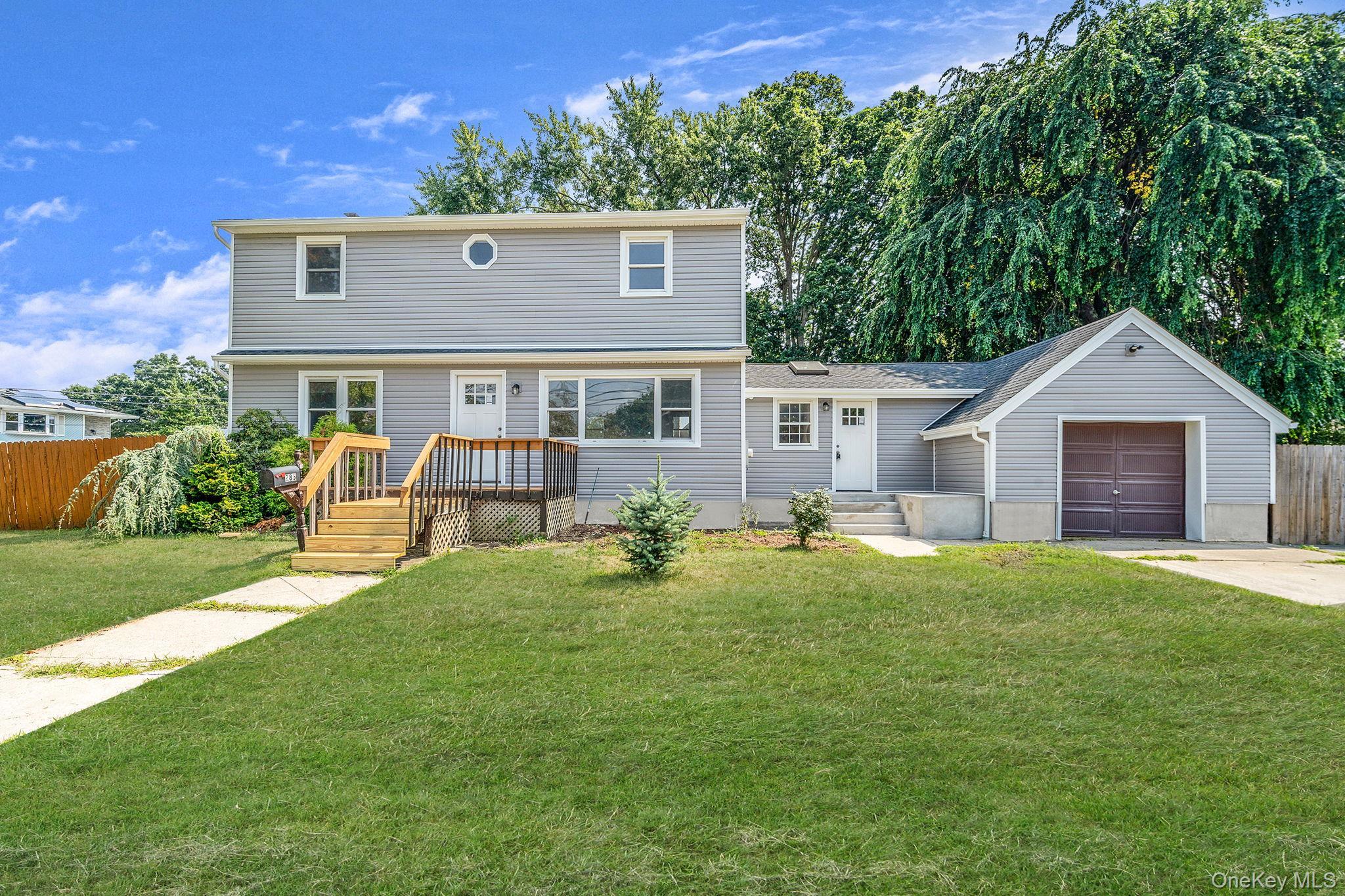 Single Family Old Country  Suffolk County, NY 11729, MLS-902592-2