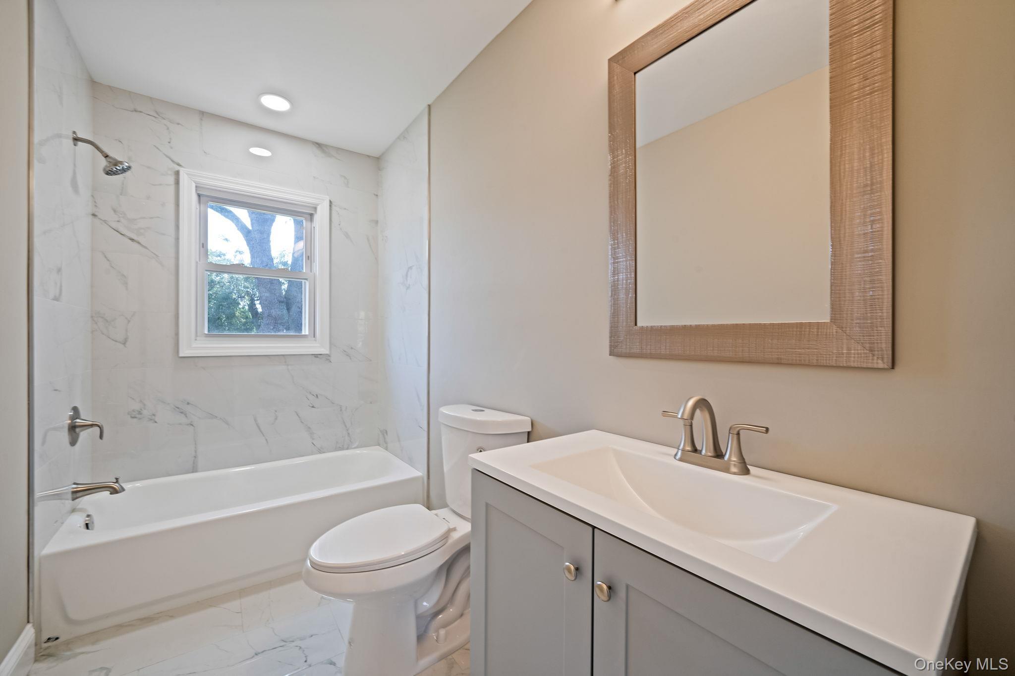 Single Family Old Country  Suffolk County, NY 11729, MLS-902592-29