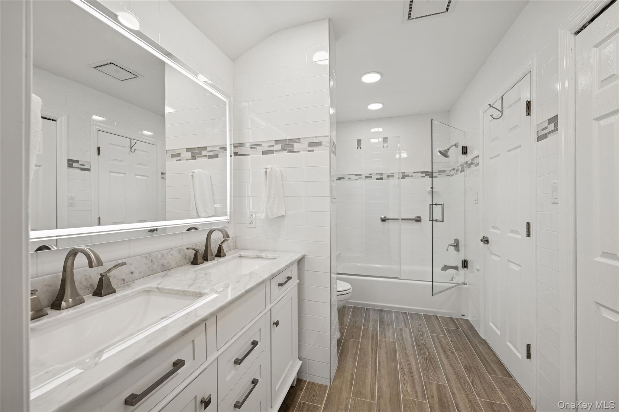 Single Family Morewood Drive Suffolk County, NY 11787, MLS-902610-28