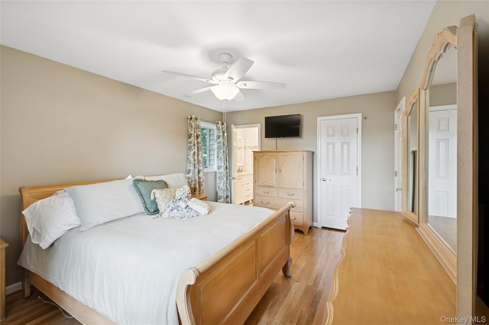 Single Family Morewood Drive Suffolk County, NY 11787, MLS-902610-29