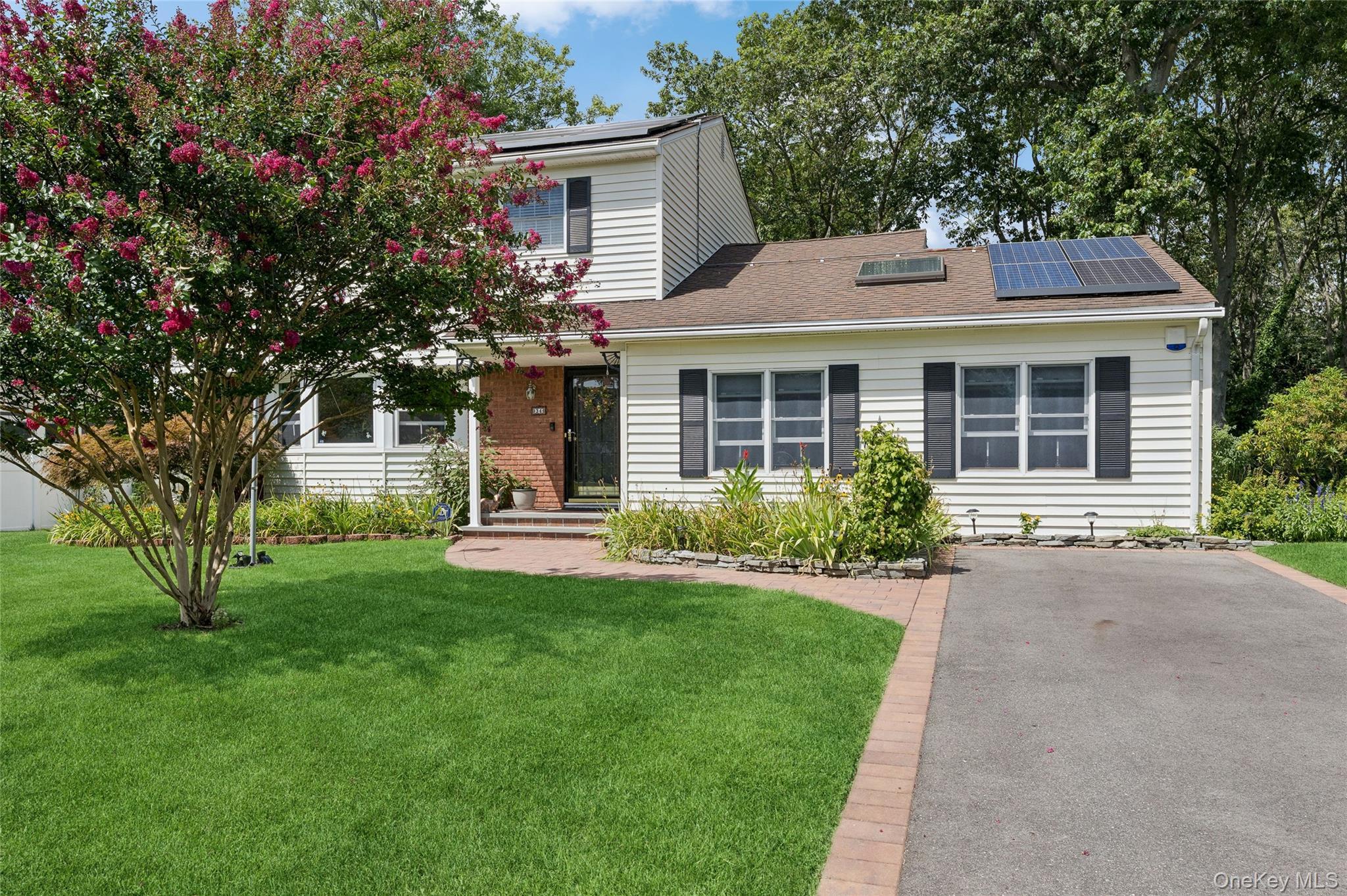 Single Family Morewood Drive Suffolk County, NY 11787, MLS-902610-5