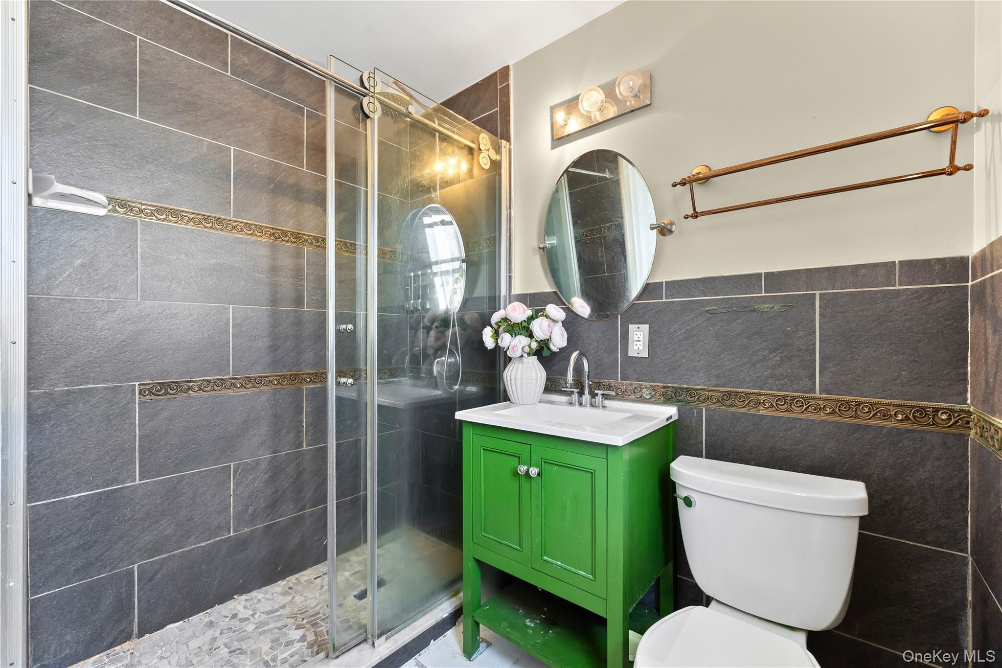 Single Family 187th  Queens, NY 11366, MLS-902643-16