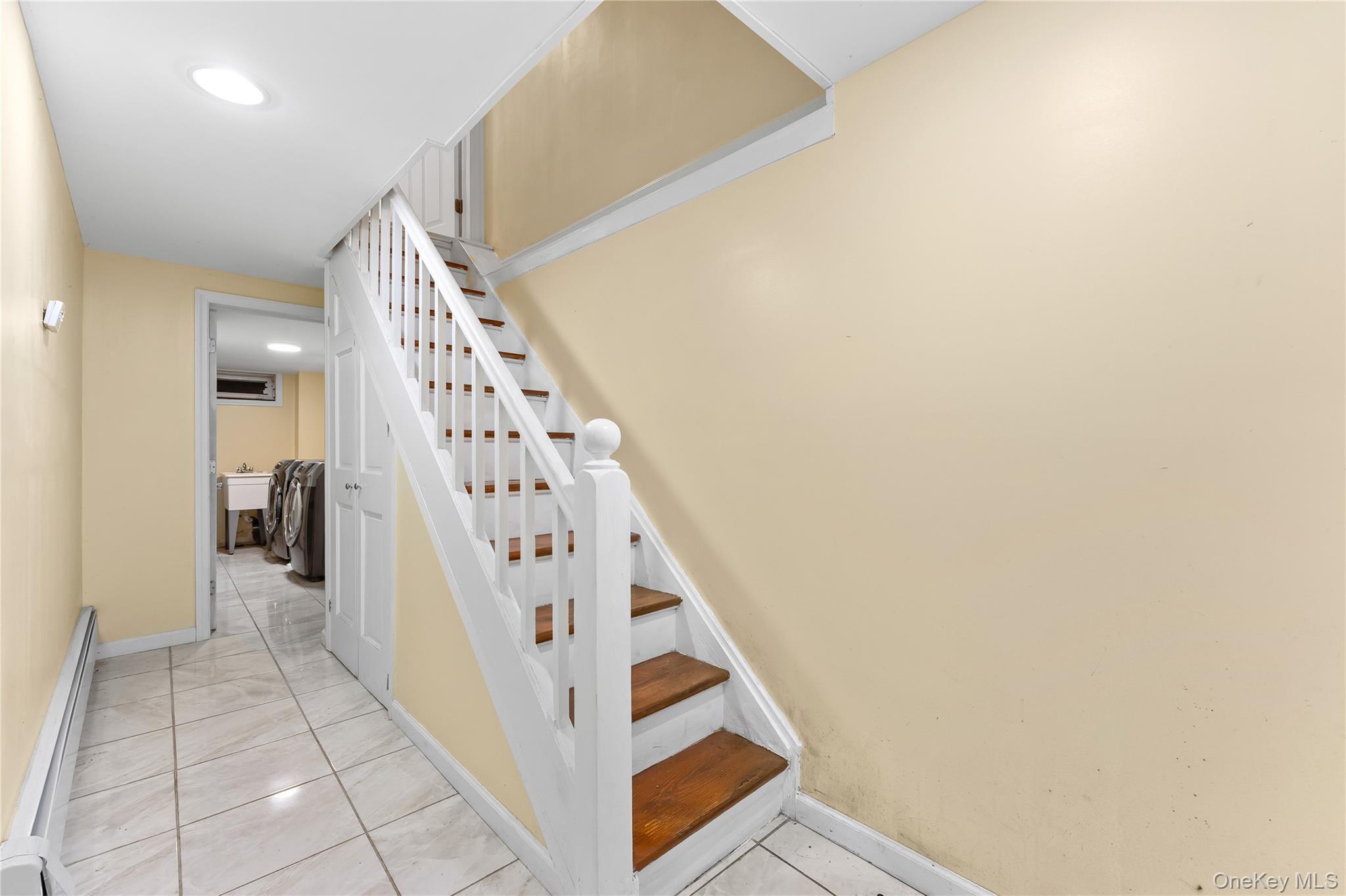 Single Family 187th  Queens, NY 11366, MLS-902643-18