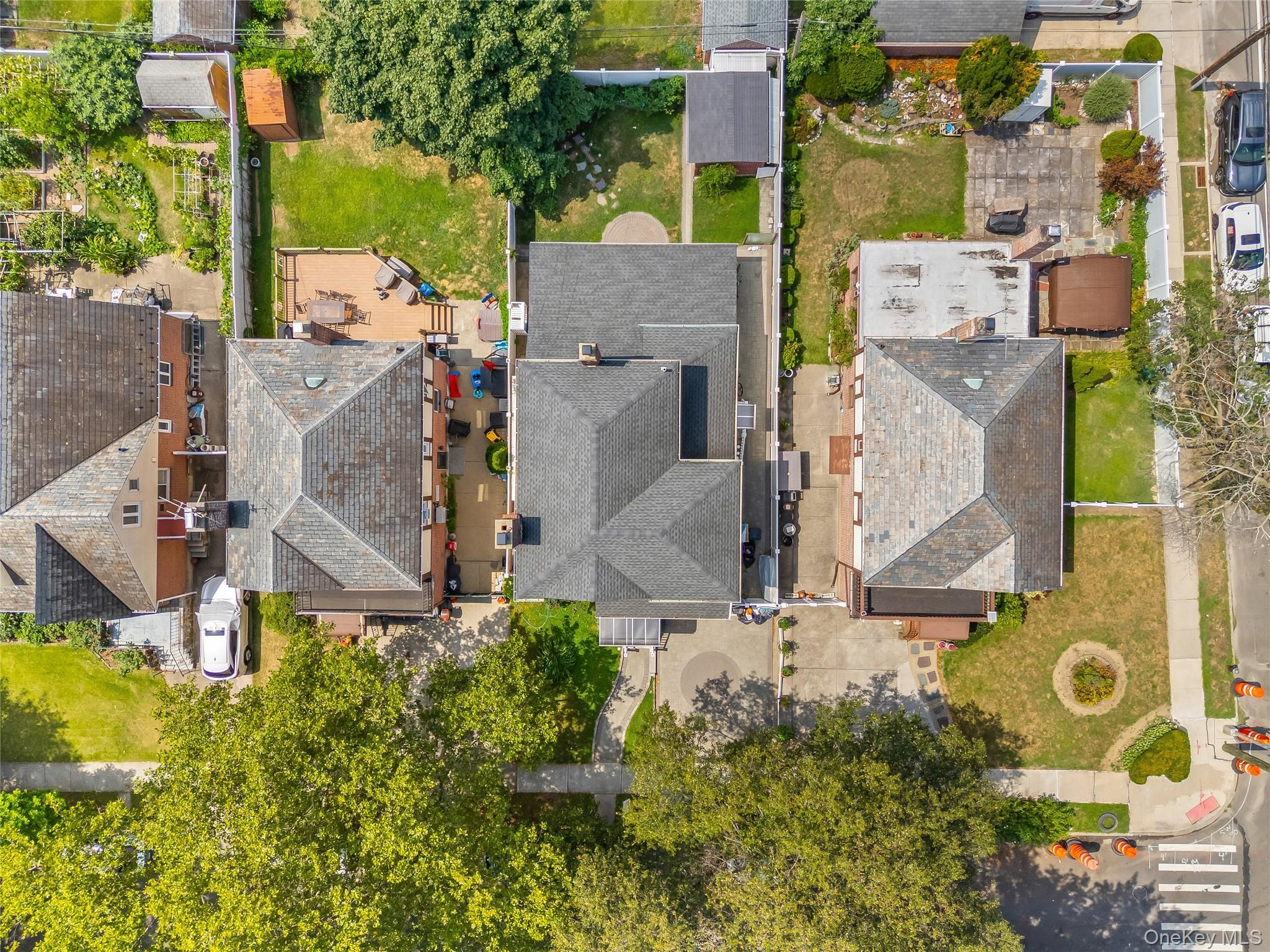 Single Family 187th  Queens, NY 11366, MLS-902643-28