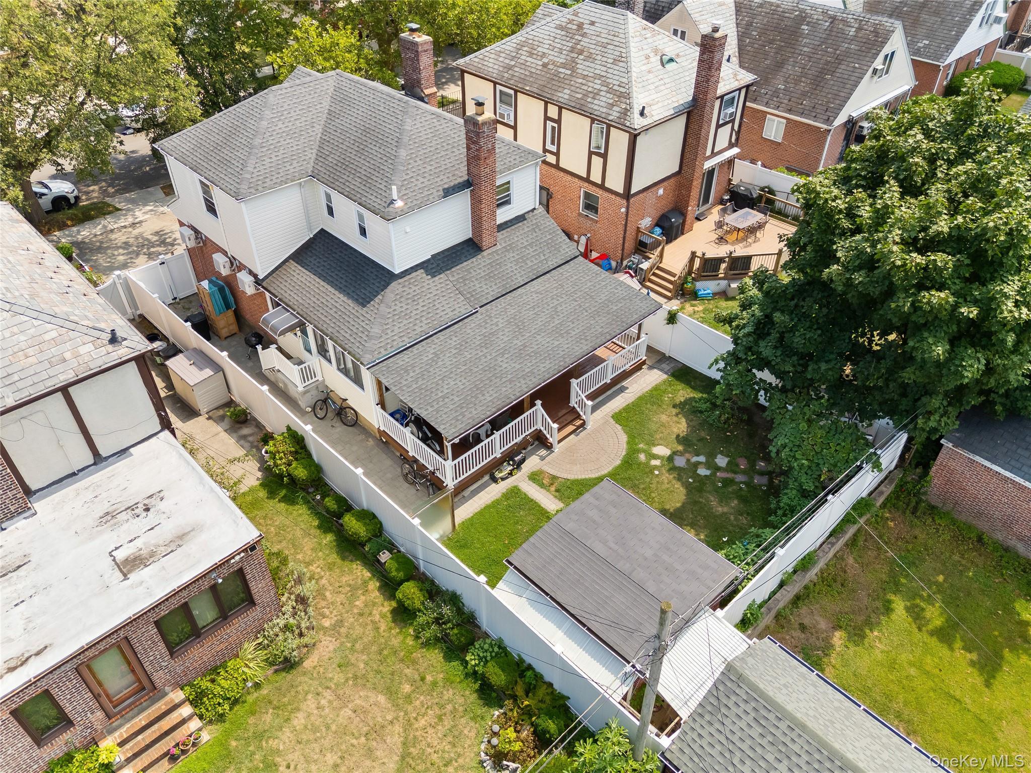 Single Family 187th  Queens, NY 11366, MLS-902643-29