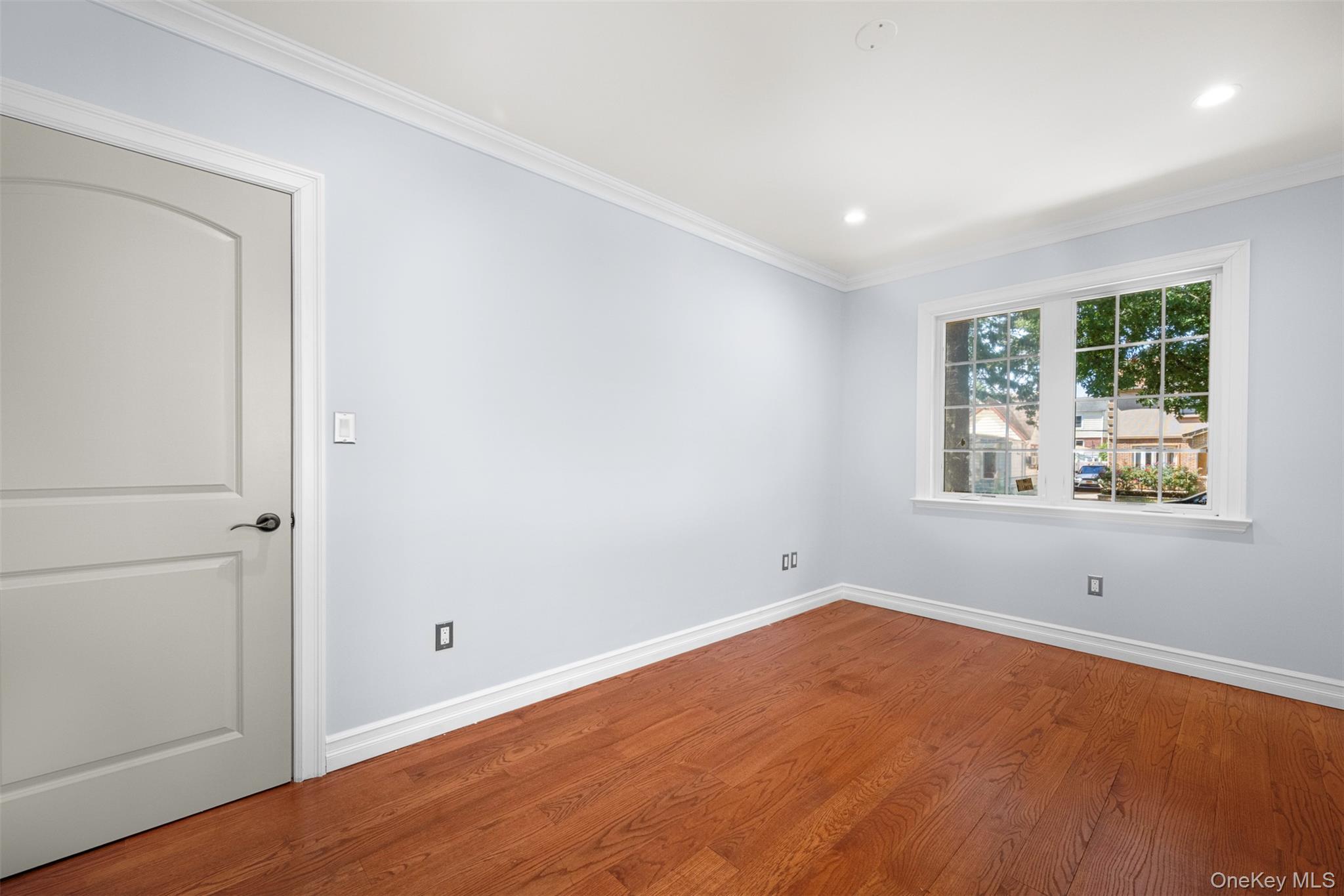 Single Family 253 Queens, NY 11426, MLS-902697-18