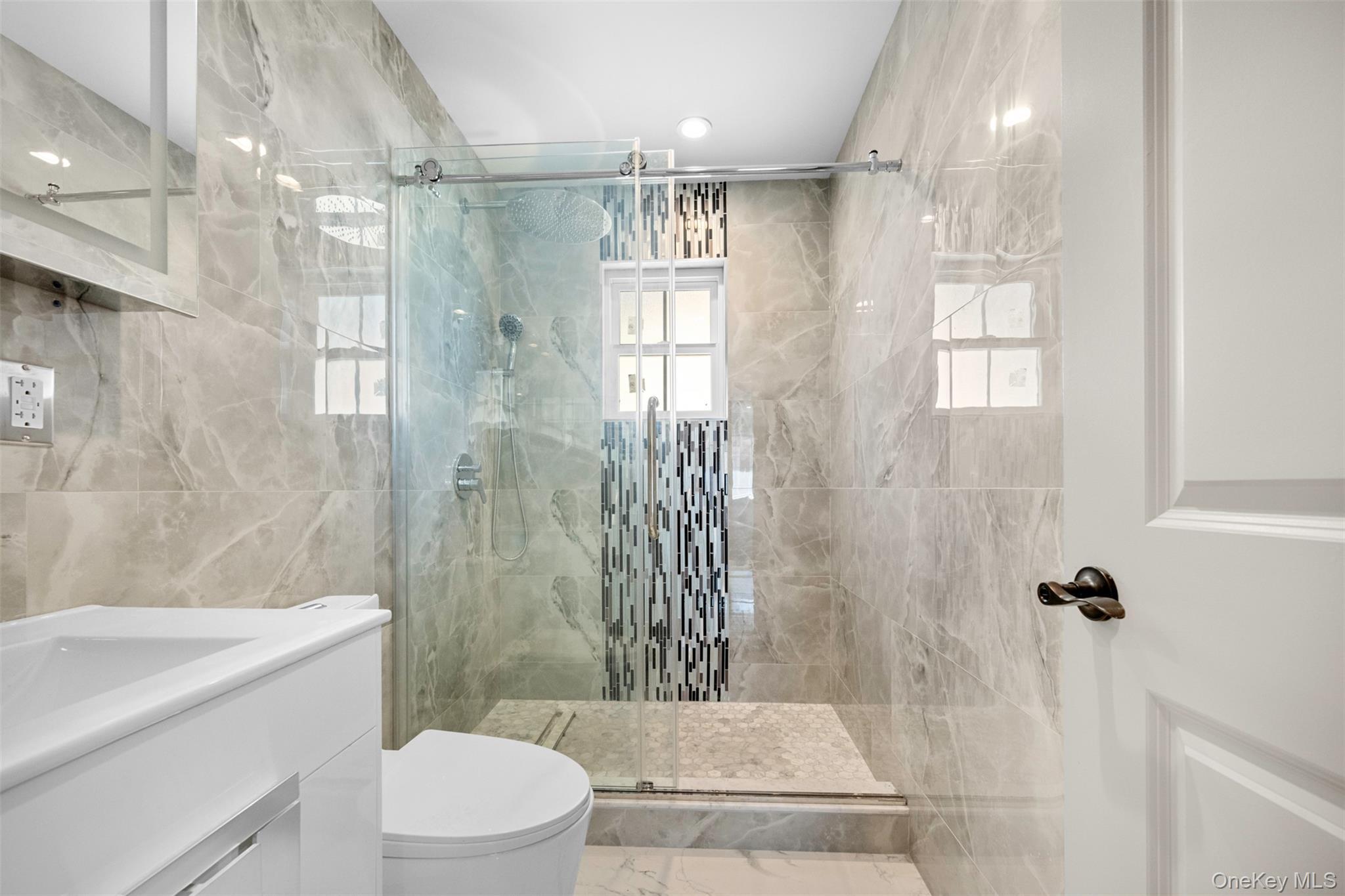 Single Family 253 Queens, NY 11426, MLS-902697-21