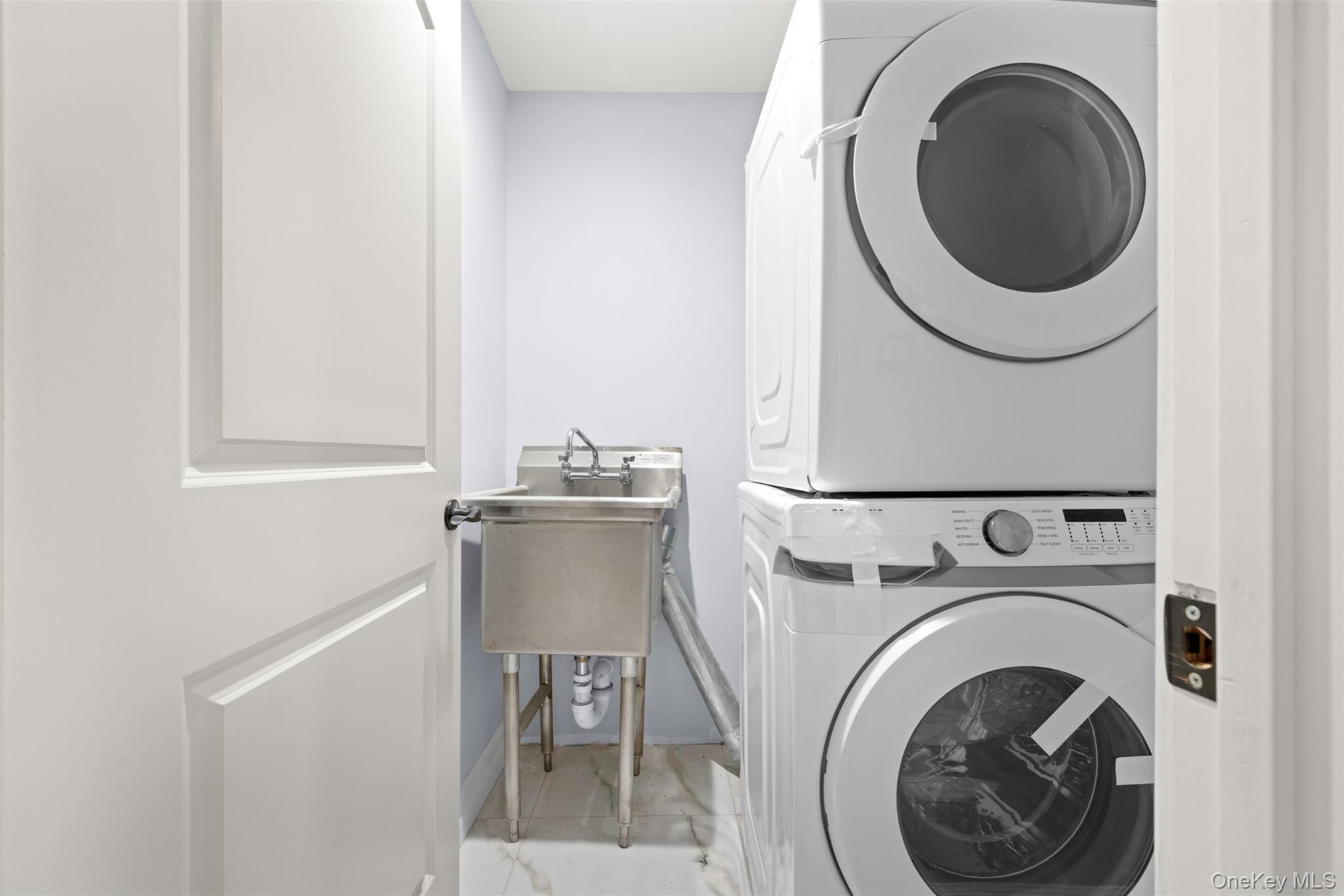 Single Family 253 Queens, NY 11426, MLS-902697-26