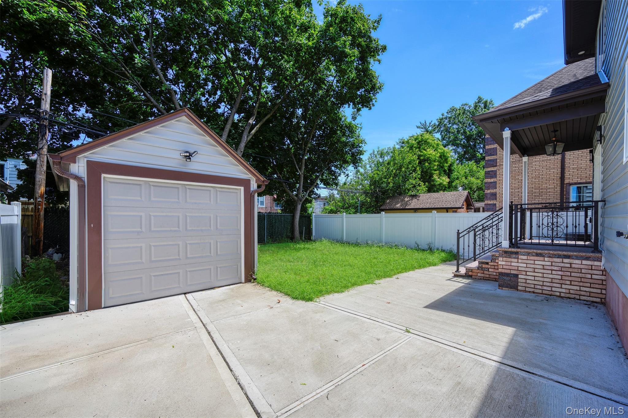 Single Family 253 Queens, NY 11426, MLS-902697-28