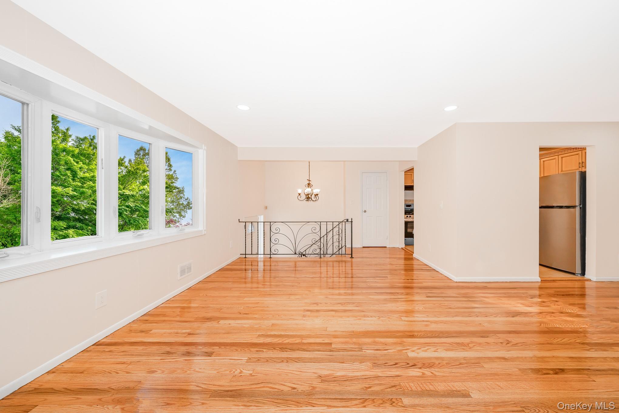 Single Family Washington  Nassau County, NY 11510, MLS-902728-11