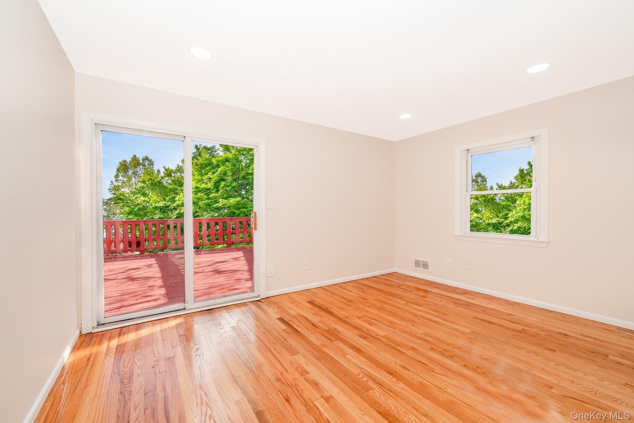 Single Family Washington  Nassau County, NY 11510, MLS-902728-18