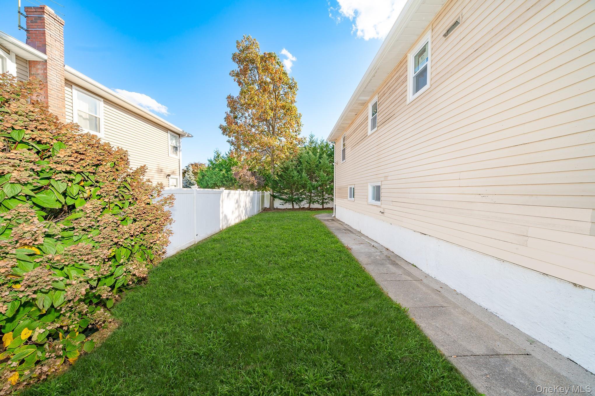 Single Family Washington  Nassau County, NY 11510, MLS-902728-4