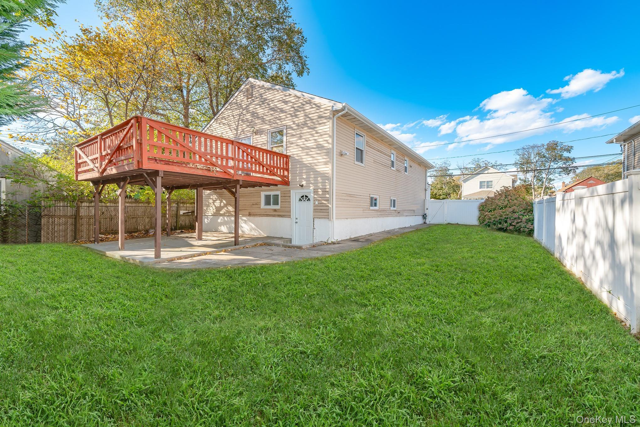 Single Family Washington  Nassau County, NY 11510, MLS-902728-5