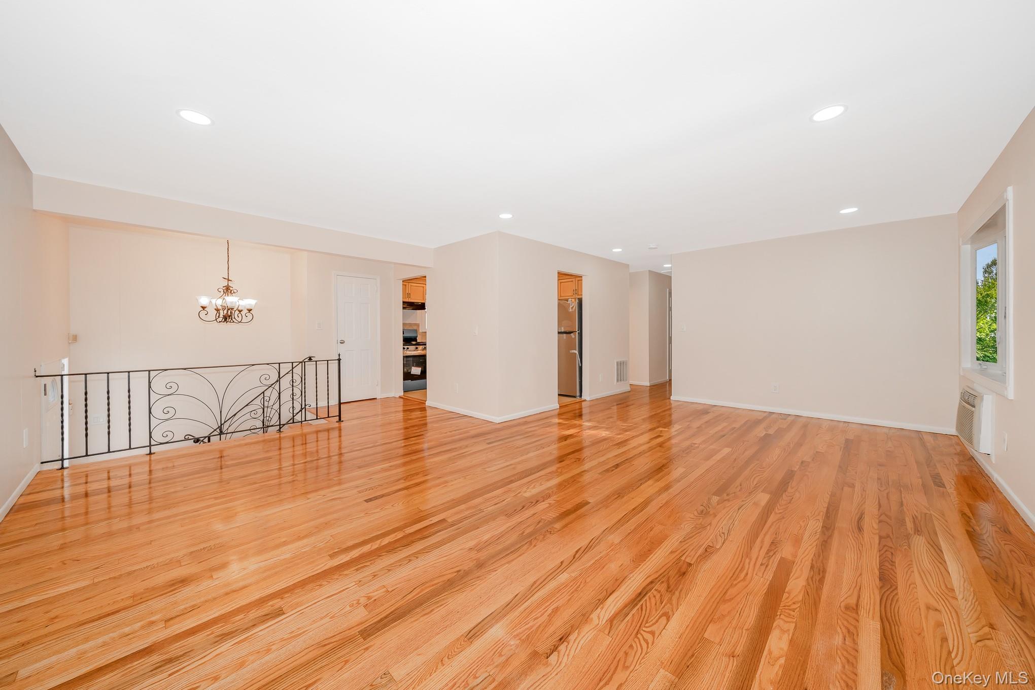 Single Family Washington  Nassau County, NY 11510, MLS-902728-9