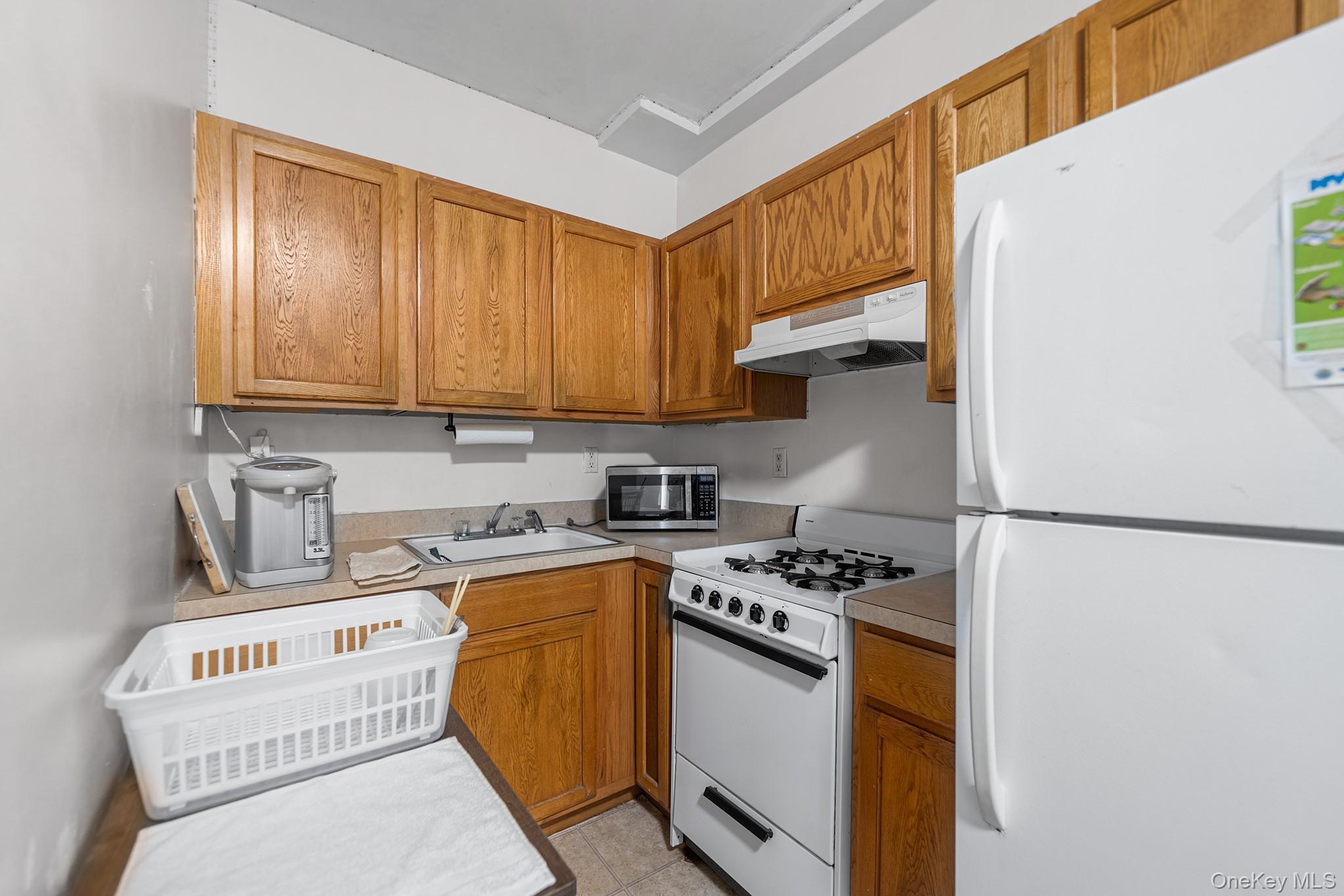 Single Family Union  Staten Island, NY 10303, MLS-902768-13