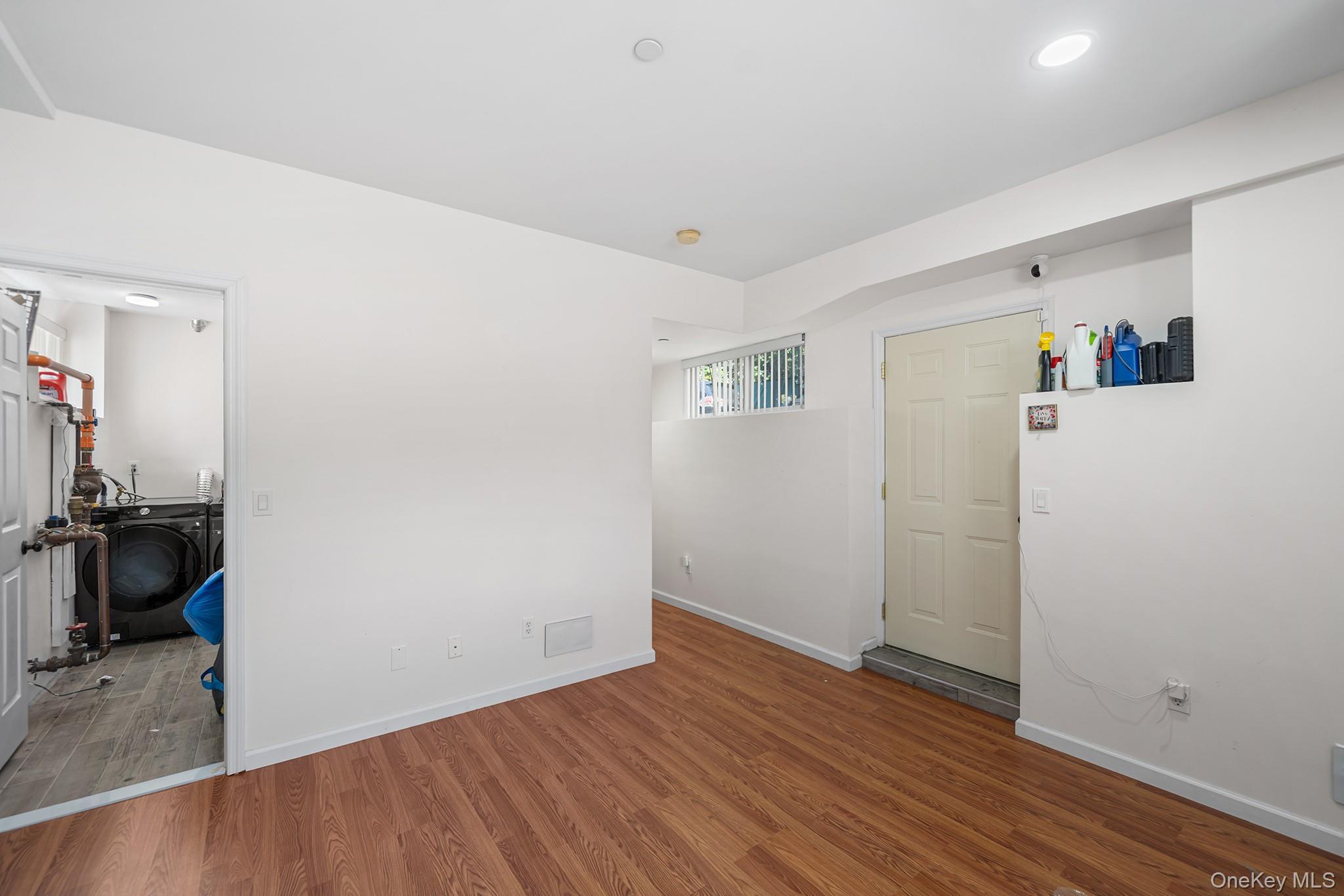 Single Family Union  Staten Island, NY 10303, MLS-902768-17