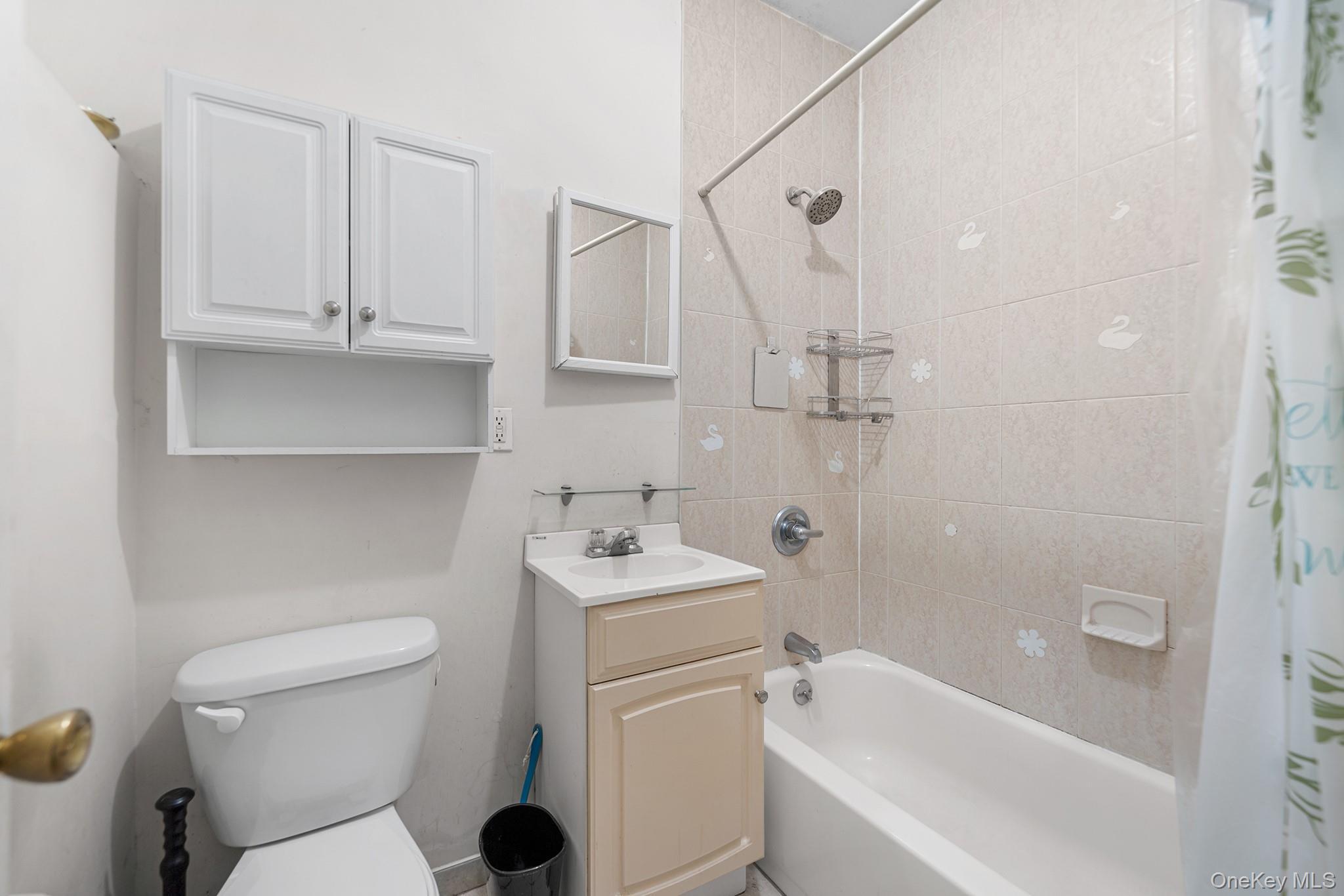 Single Family Union  Staten Island, NY 10303, MLS-902768-18