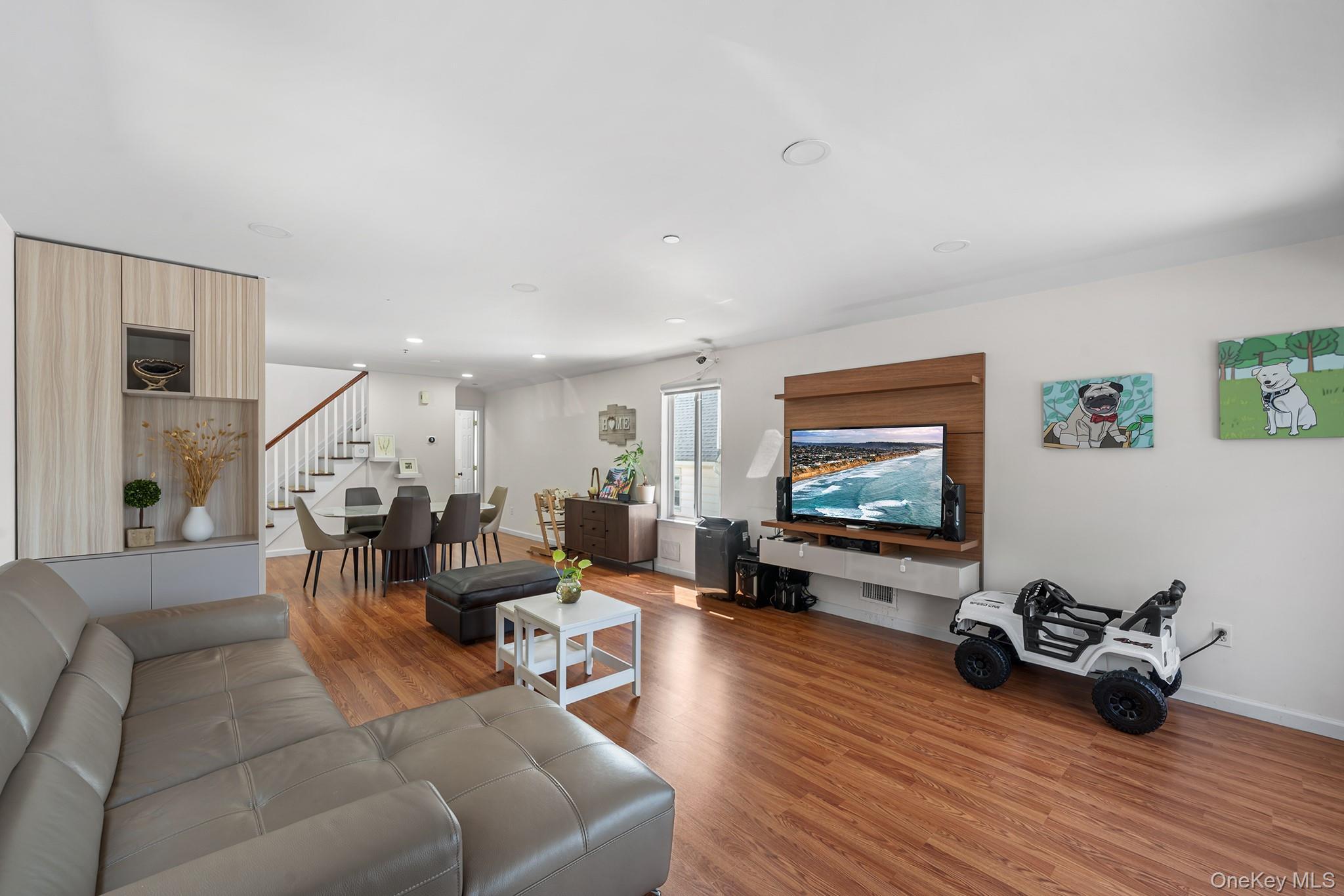 Single Family Union  Staten Island, NY 10303, MLS-902768-6