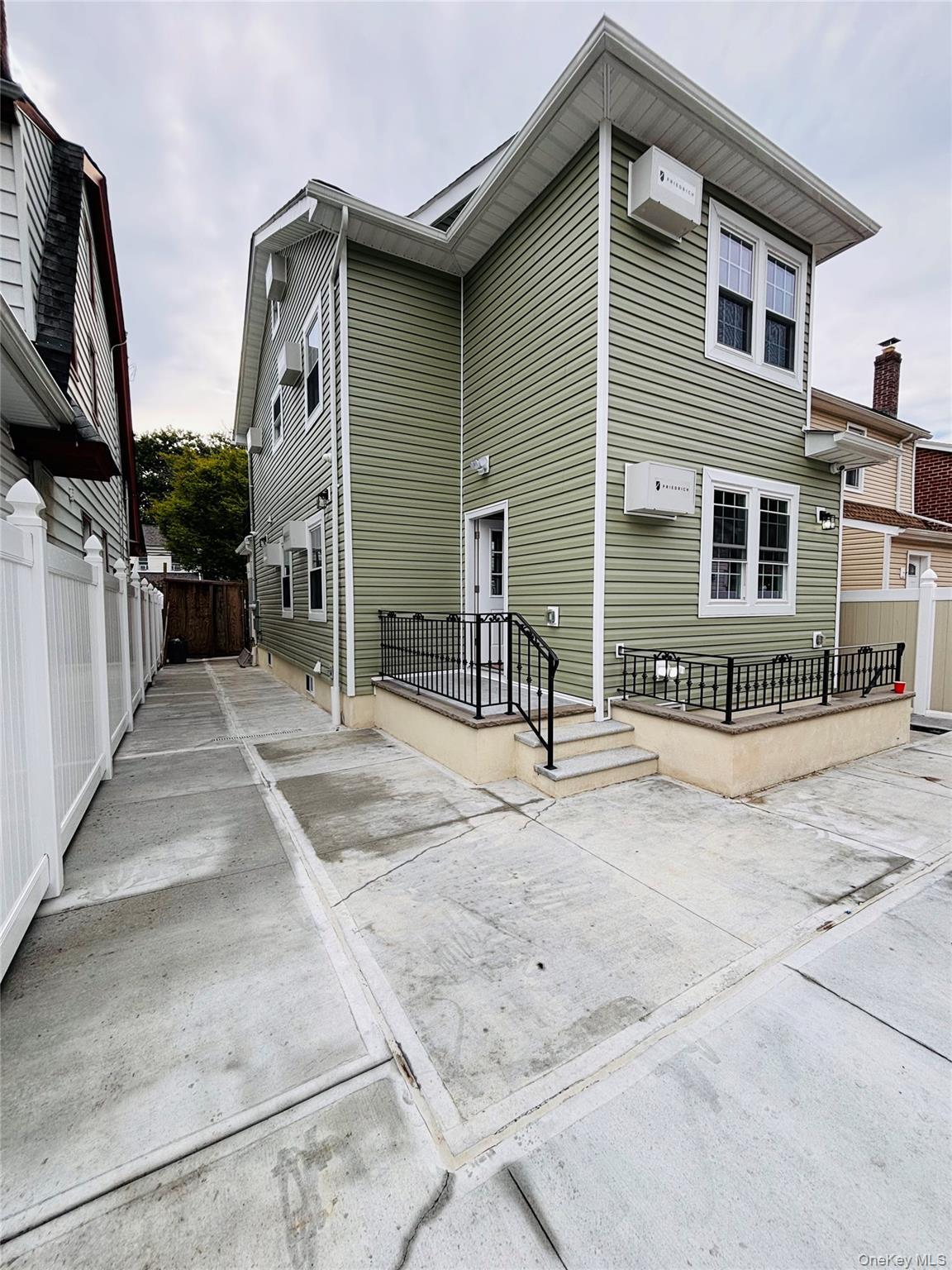 Single Family 210 Street  Queens, NY 11429, MLS-902770-14