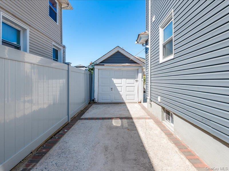 Single Family Sunbury  Queens, NY 11434, MLS-902789-2