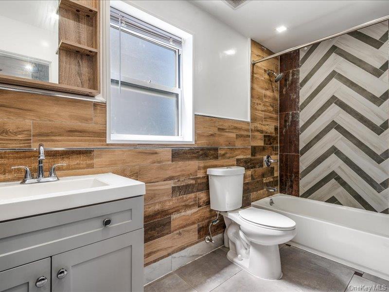 Single Family Sunbury  Queens, NY 11434, MLS-902789-24