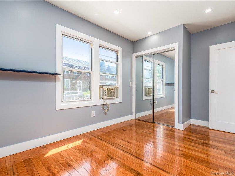 Single Family Sunbury  Queens, NY 11434, MLS-902789-25