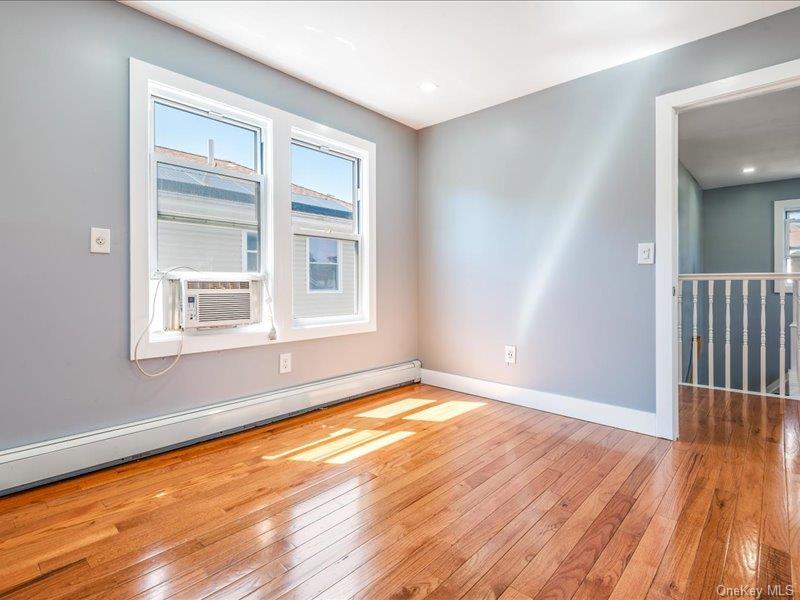 Single Family Sunbury  Queens, NY 11434, MLS-902789-28