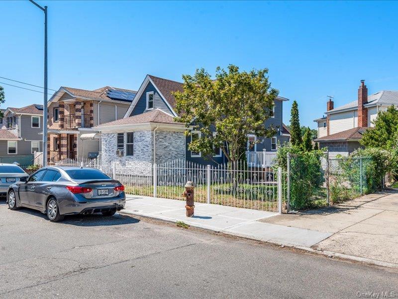 Single Family Sunbury  Queens, NY 11434, MLS-902789-9